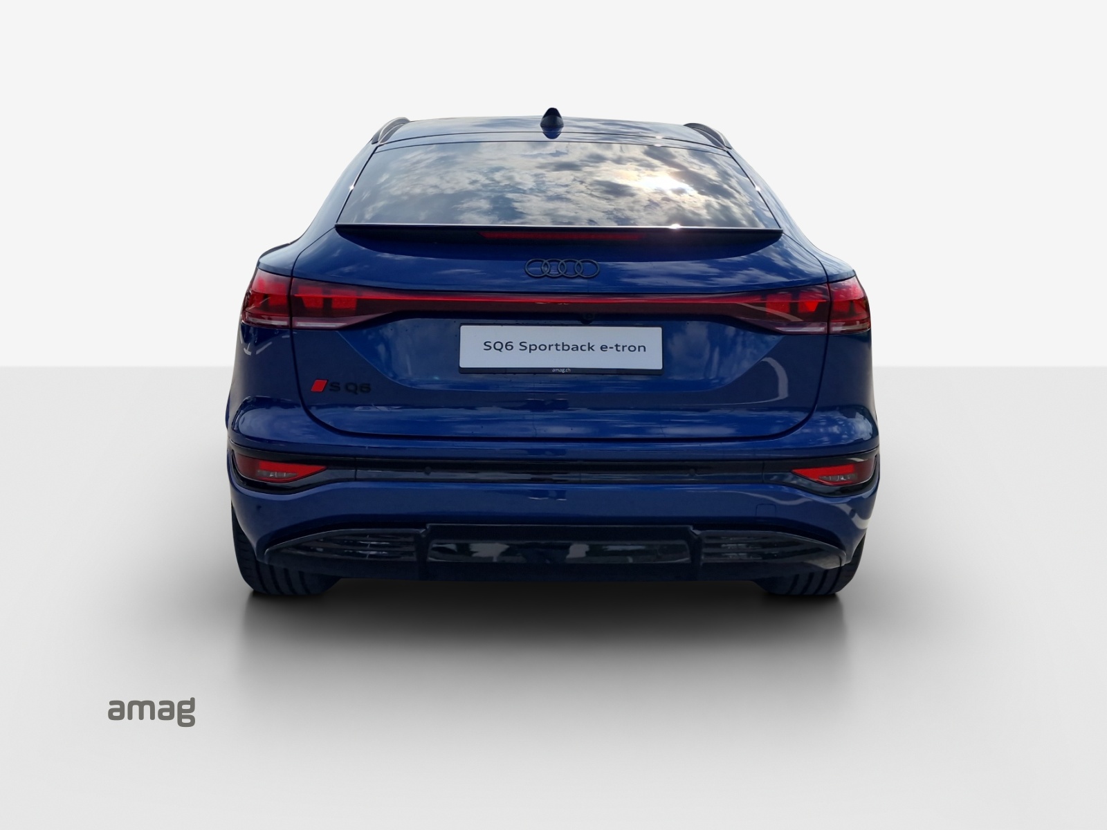 AUDI SQ6 Sportback e-tron quattro-image-3