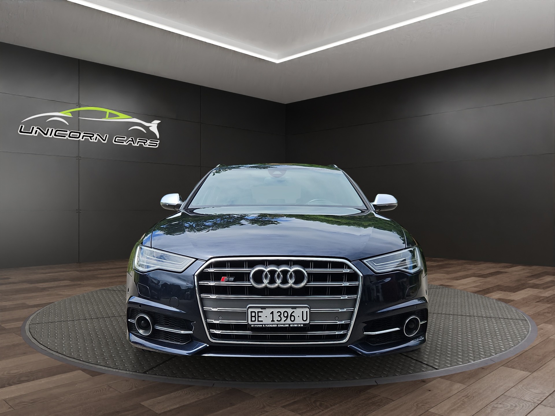 AUDI S6 Avant 4.0 TFSI V8 quattro S-tronic-image-3