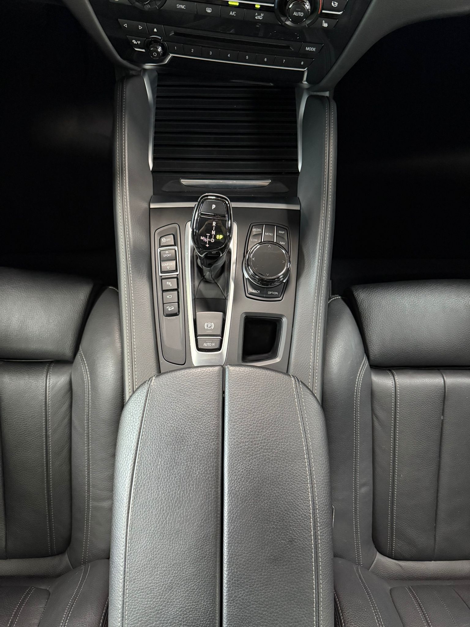 BMW X6 xDrive 40d Pure M Sport Steptronic-image-21