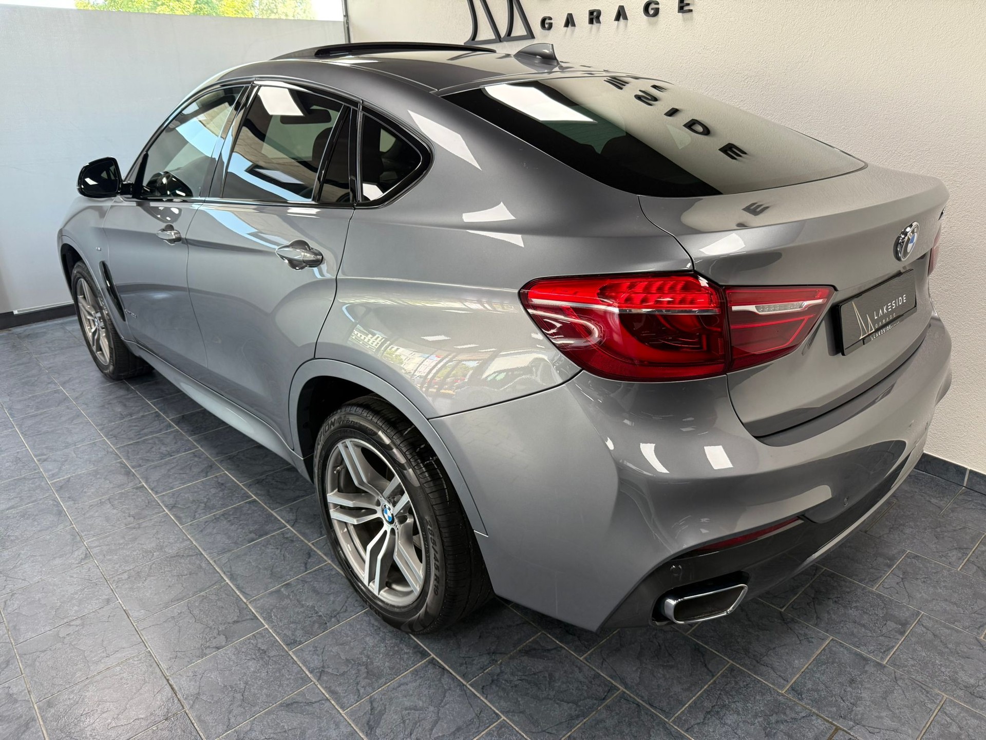 BMW X6 xDrive 40d Pure M Sport Steptronic-image-5