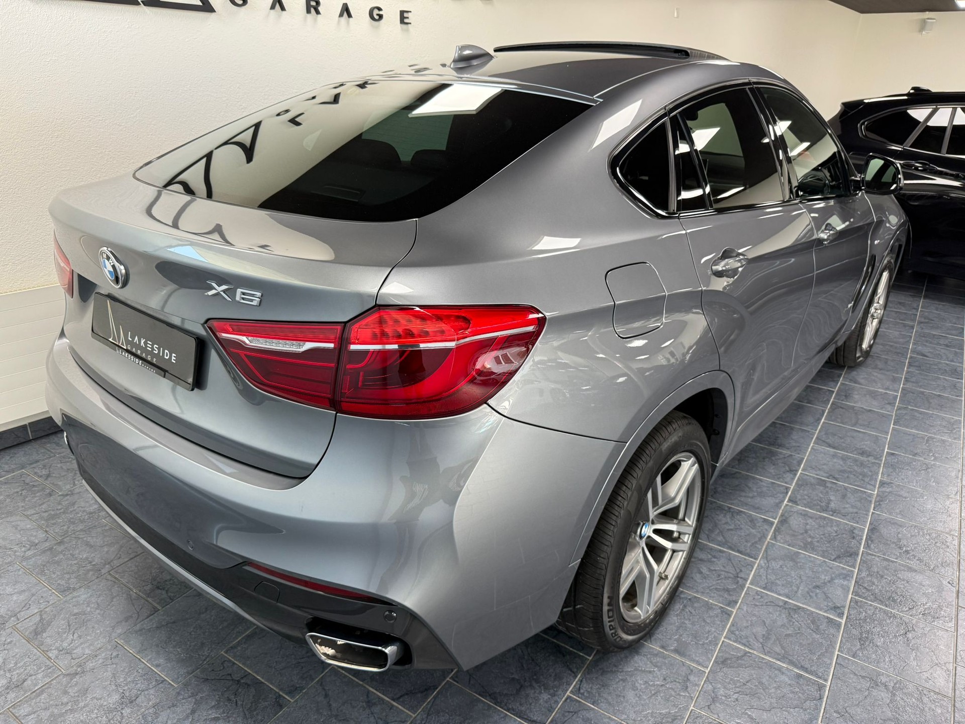 BMW X6 xDrive 40d Pure M Sport Steptronic-image-3
