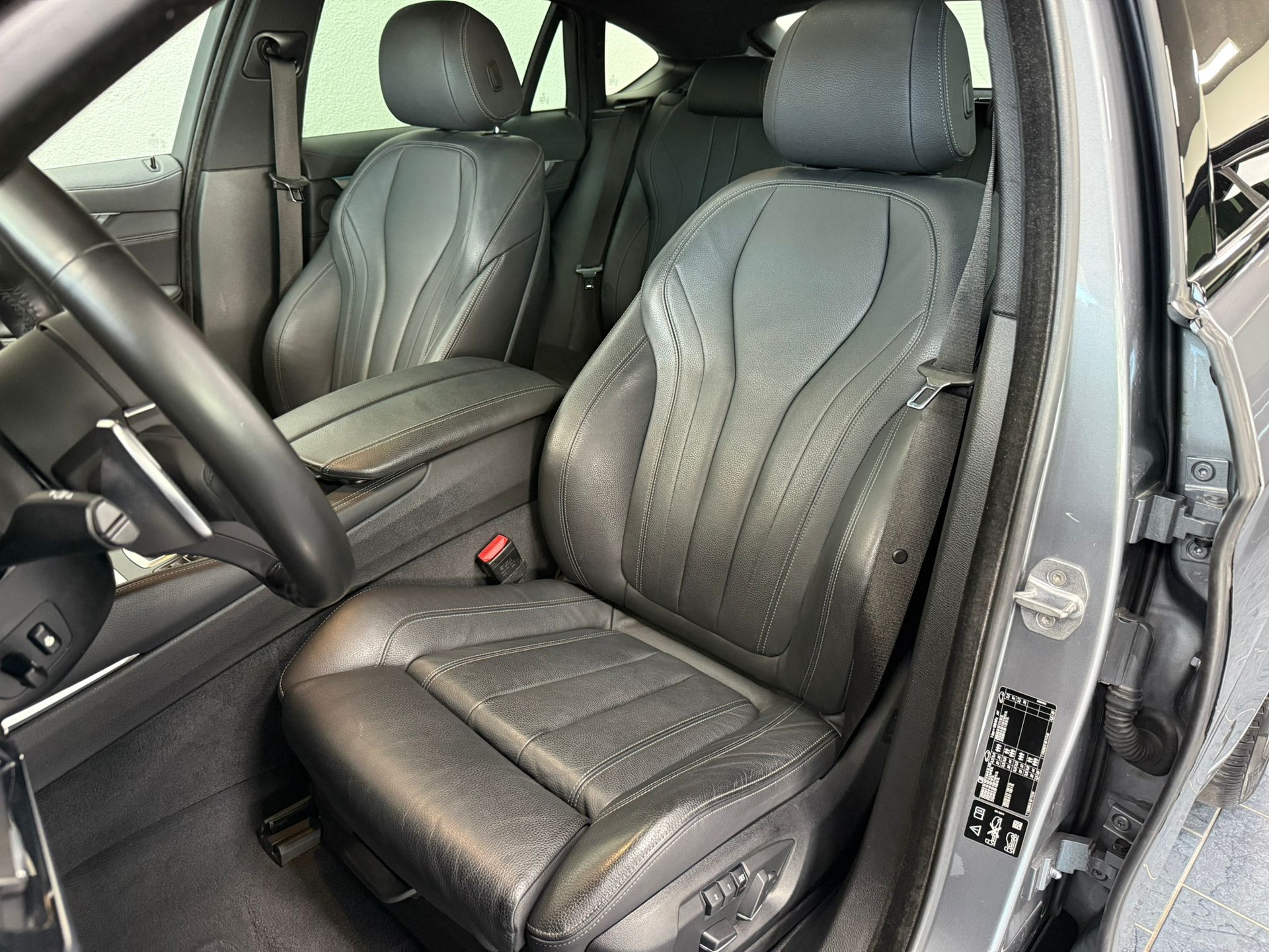 BMW X6 xDrive 40d Pure M Sport Steptronic-image-14