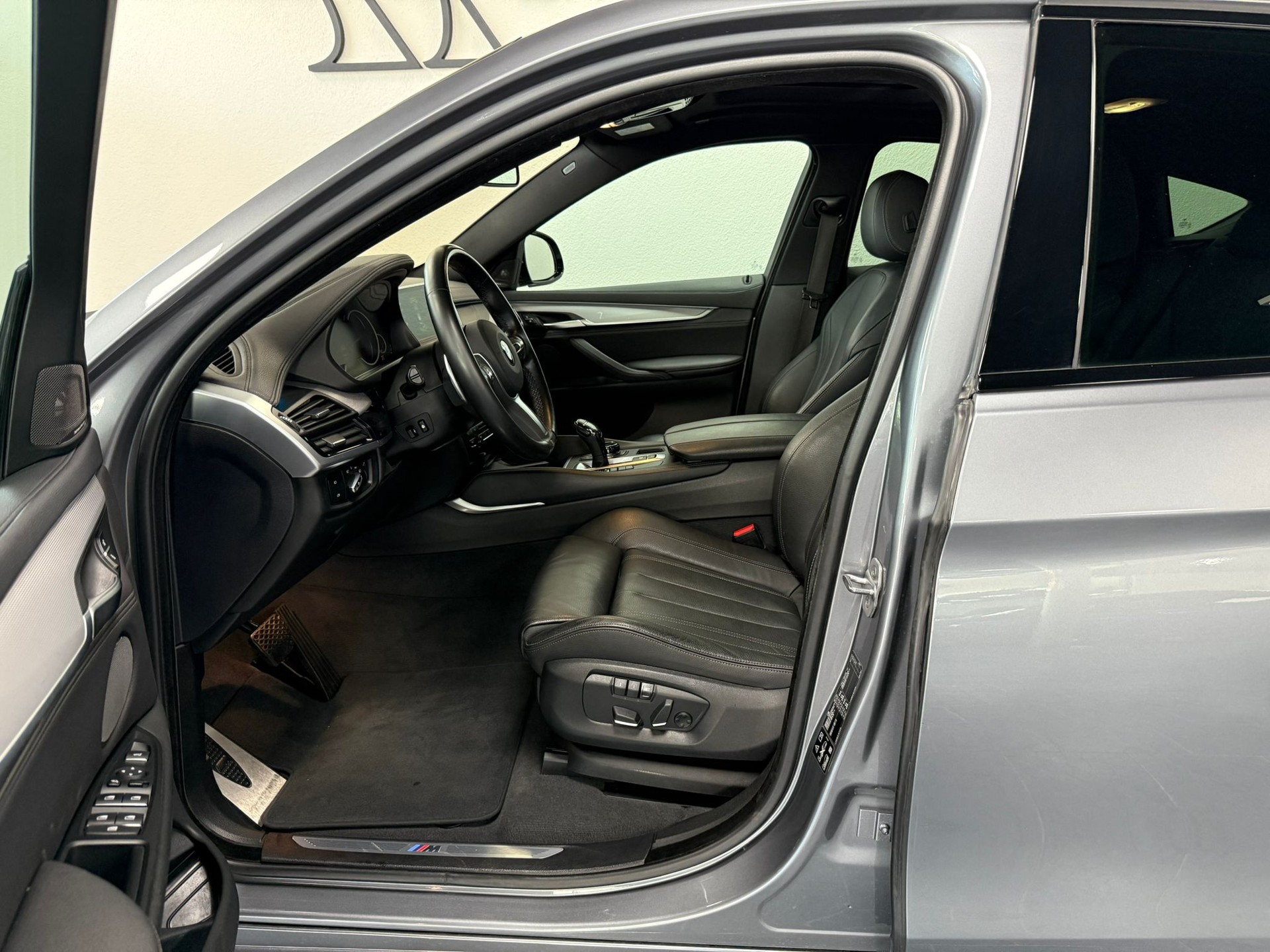 BMW X6 xDrive 40d Pure M Sport Steptronic-image-9