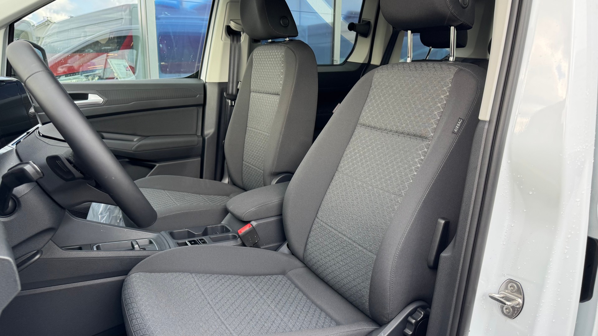 FORD TOURNEO Connect 2.0 EcoBlue 12 Titan./122CV/Aut.-image-8