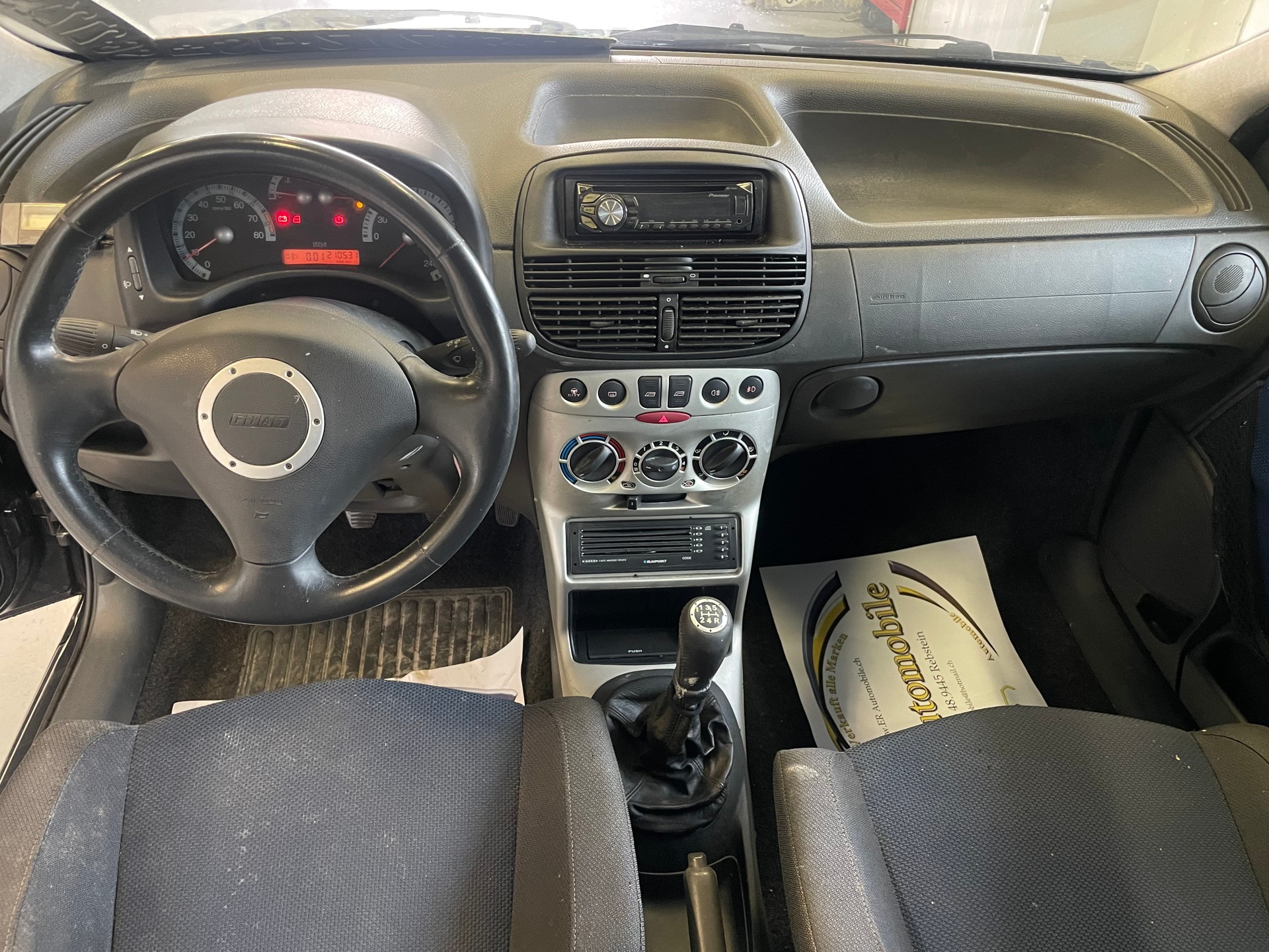 FIAT Punto 1.8 16V HGT-image-3