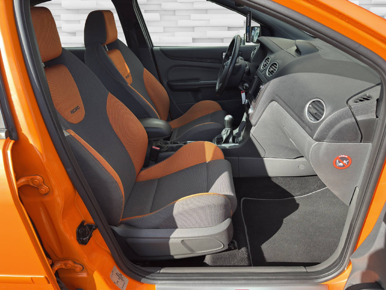 FORD Focus ST-image-9