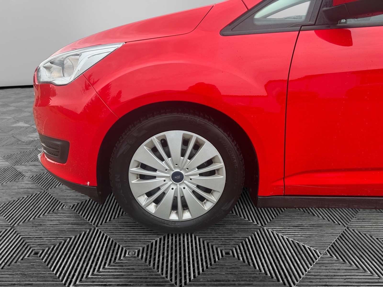 FORD C-Max 1.0 SCTi Trend-image-9