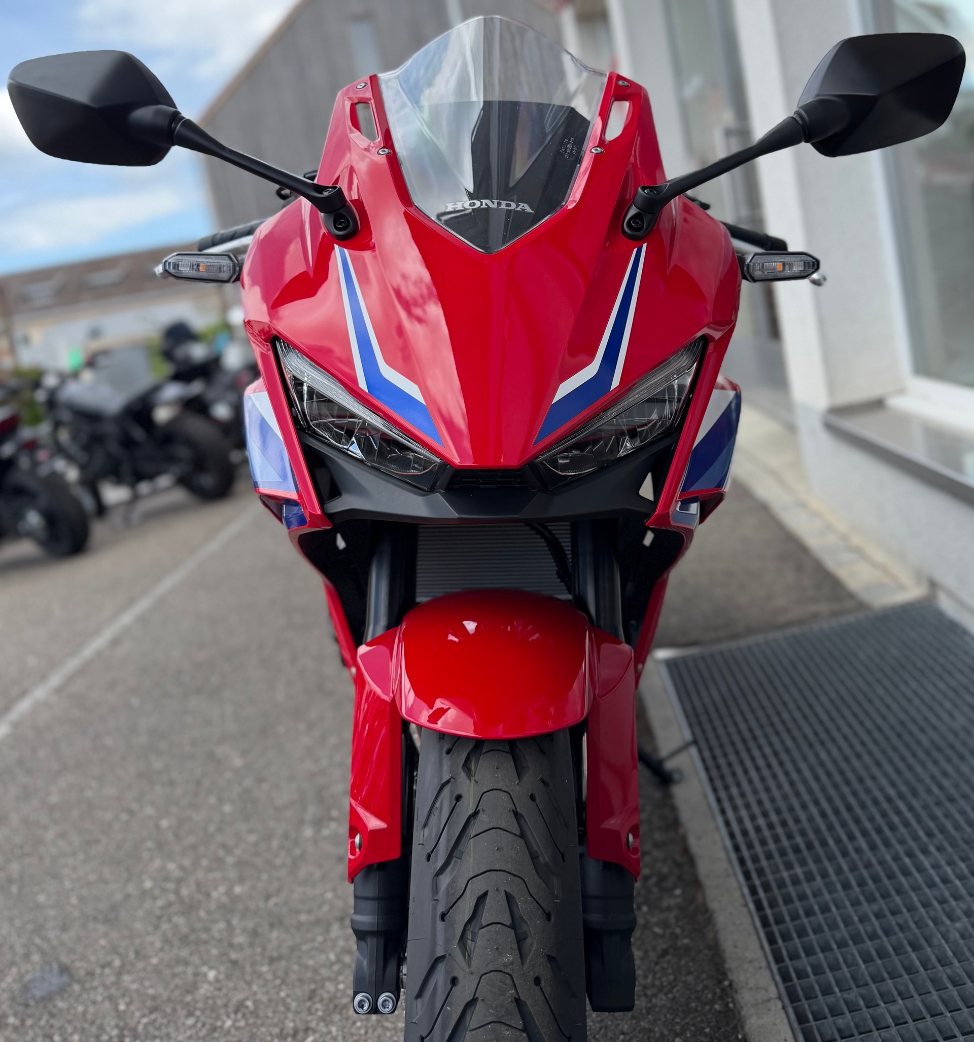 HONDA CBR 500 R - * E-Clutch * - 2026-showroom-element-1