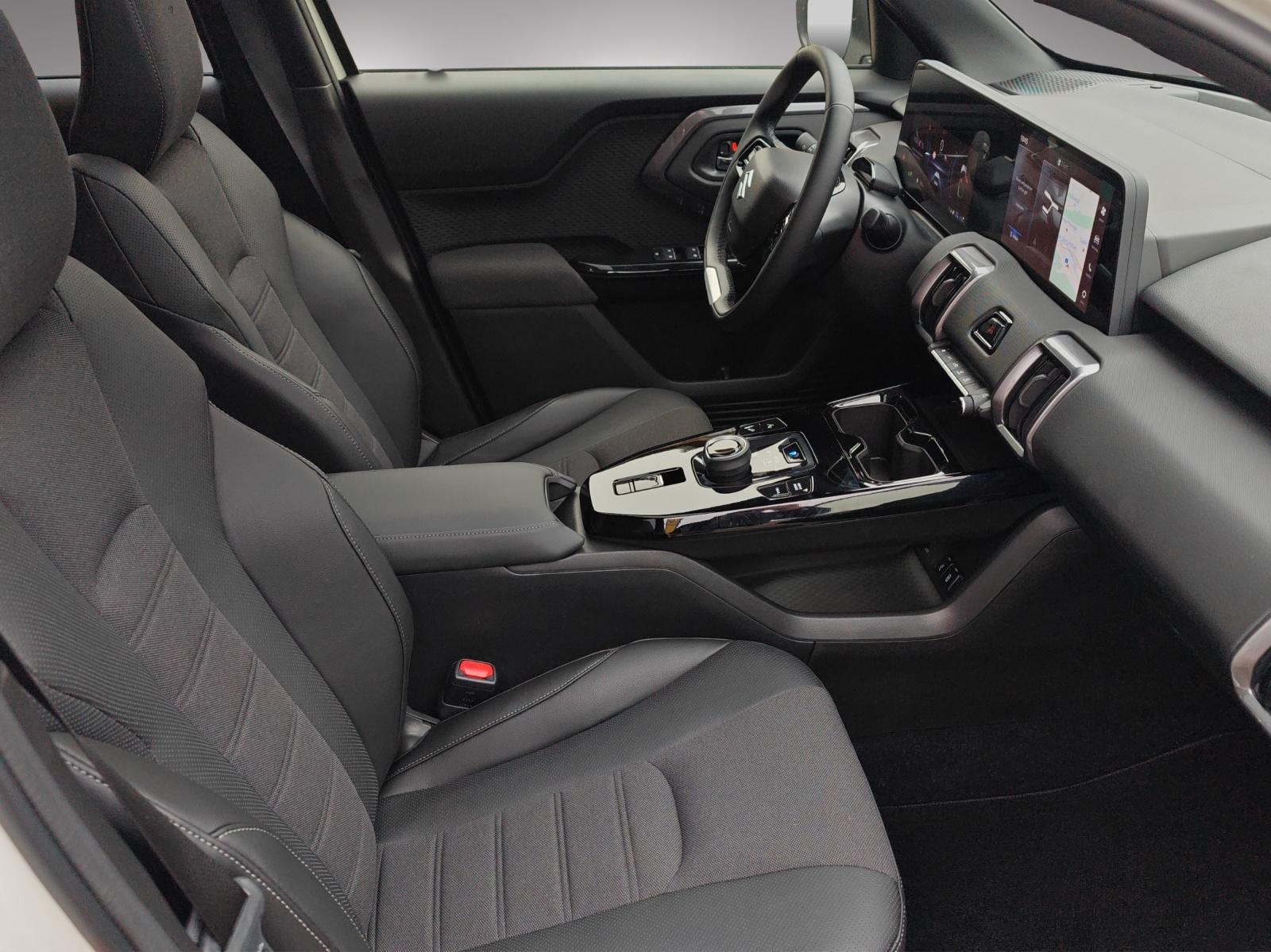 SUZUKI e Vitara Compact Top 4x4-image-8