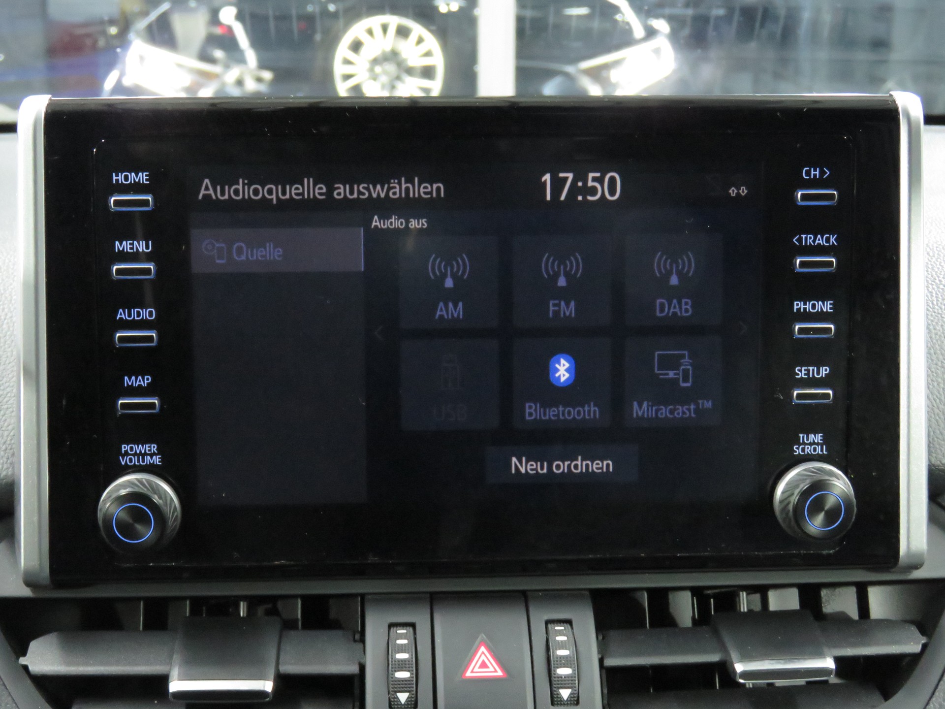 TOYOTA RAV-4 2.5 HSD Premium e-CVT 2WD (Automat)-image-16