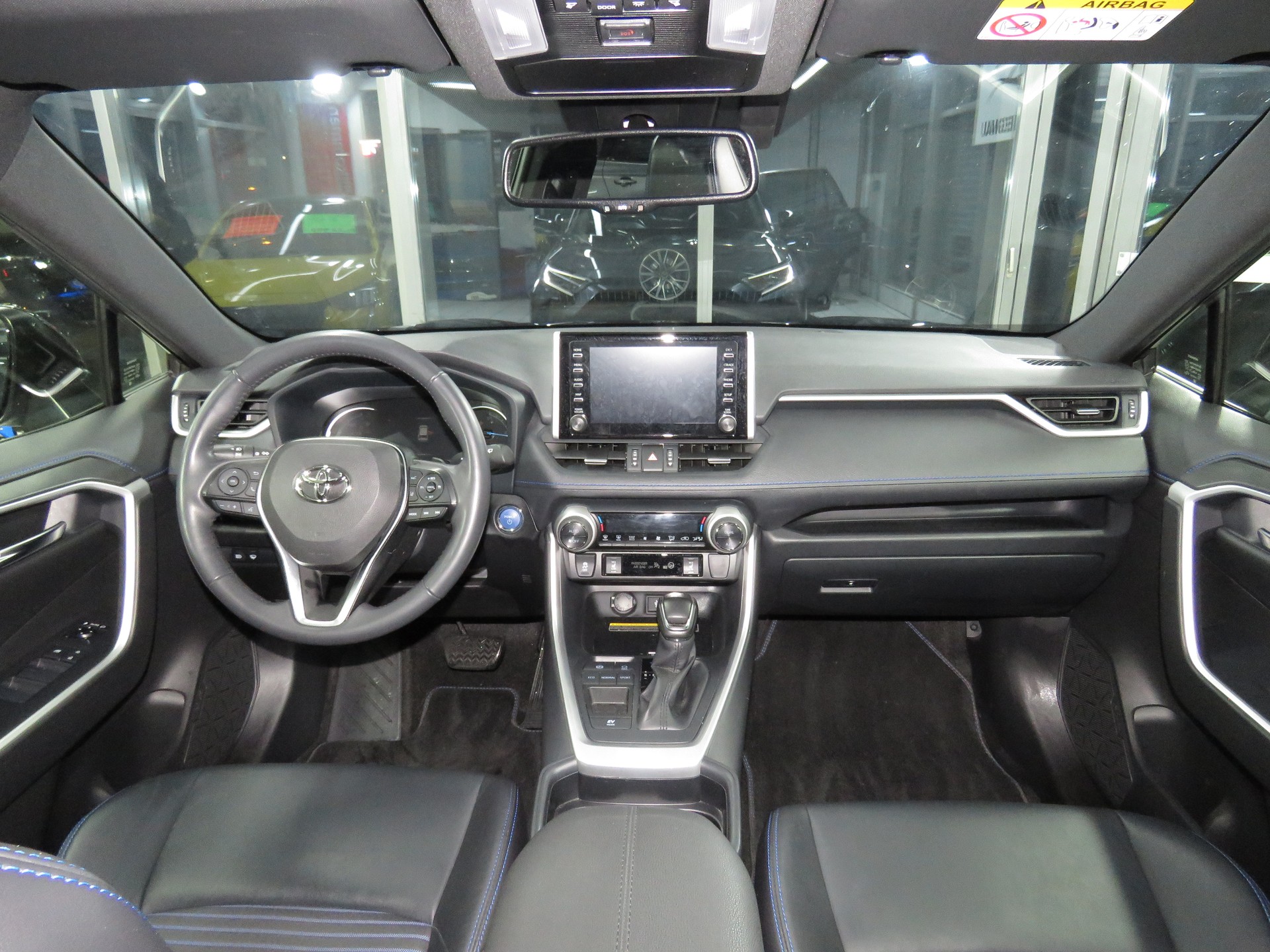 TOYOTA RAV-4 2.5 HSD Premium e-CVT 2WD (Automat)-image-13