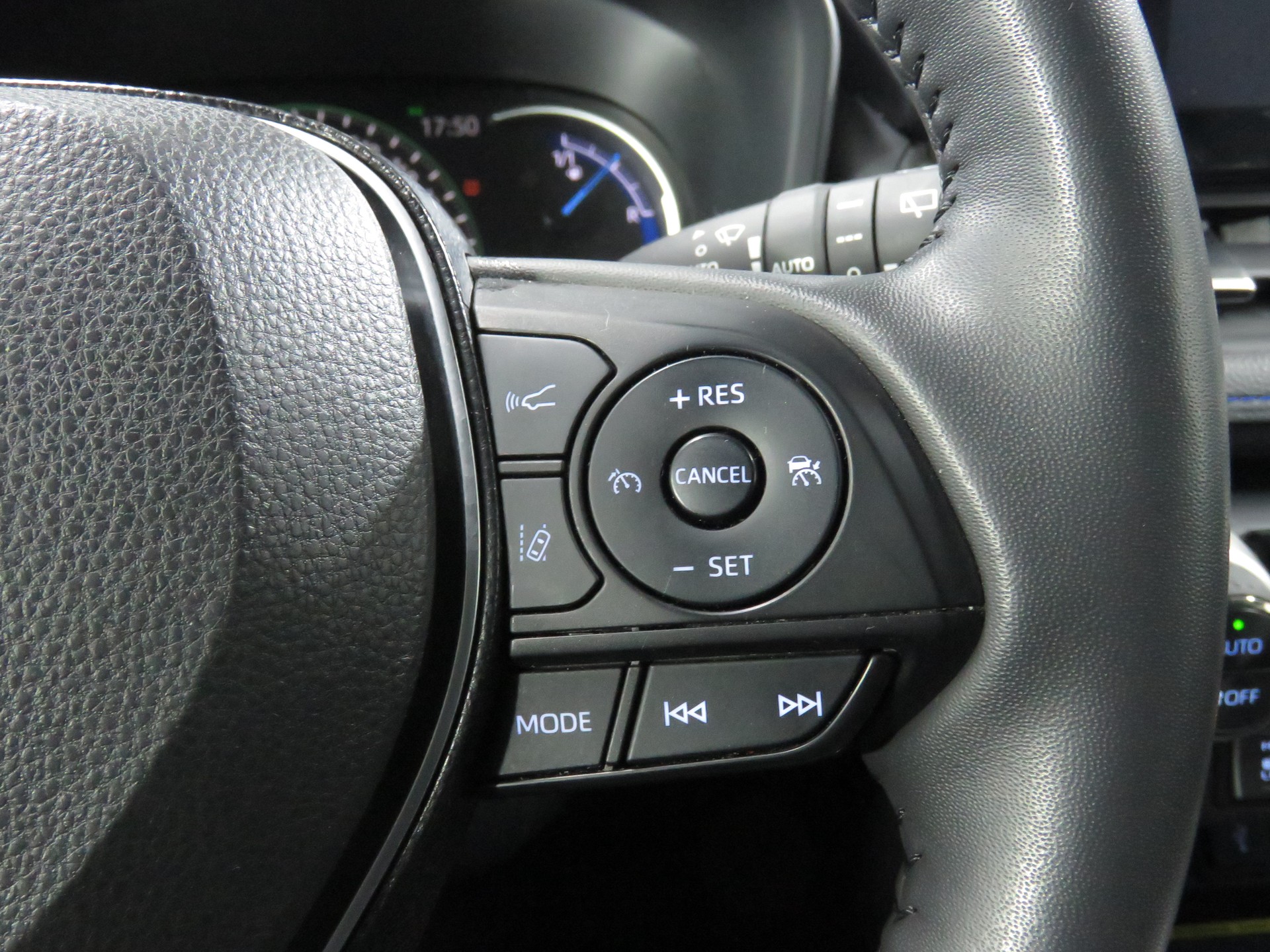 TOYOTA RAV-4 2.5 HSD Premium e-CVT 2WD (Automat)-image-20