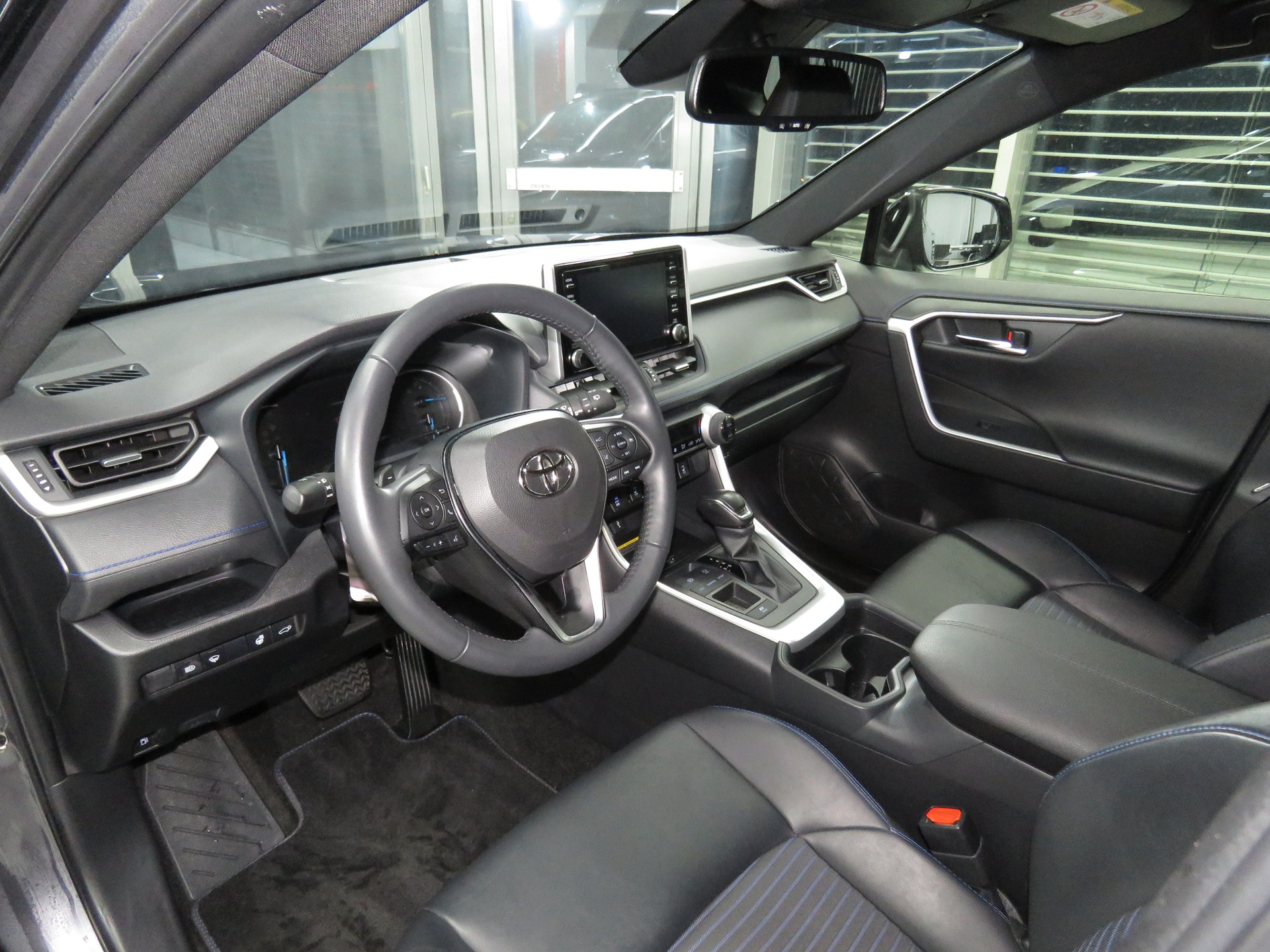 TOYOTA RAV-4 2.5 HSD Premium e-CVT 2WD (Automat)-image-6