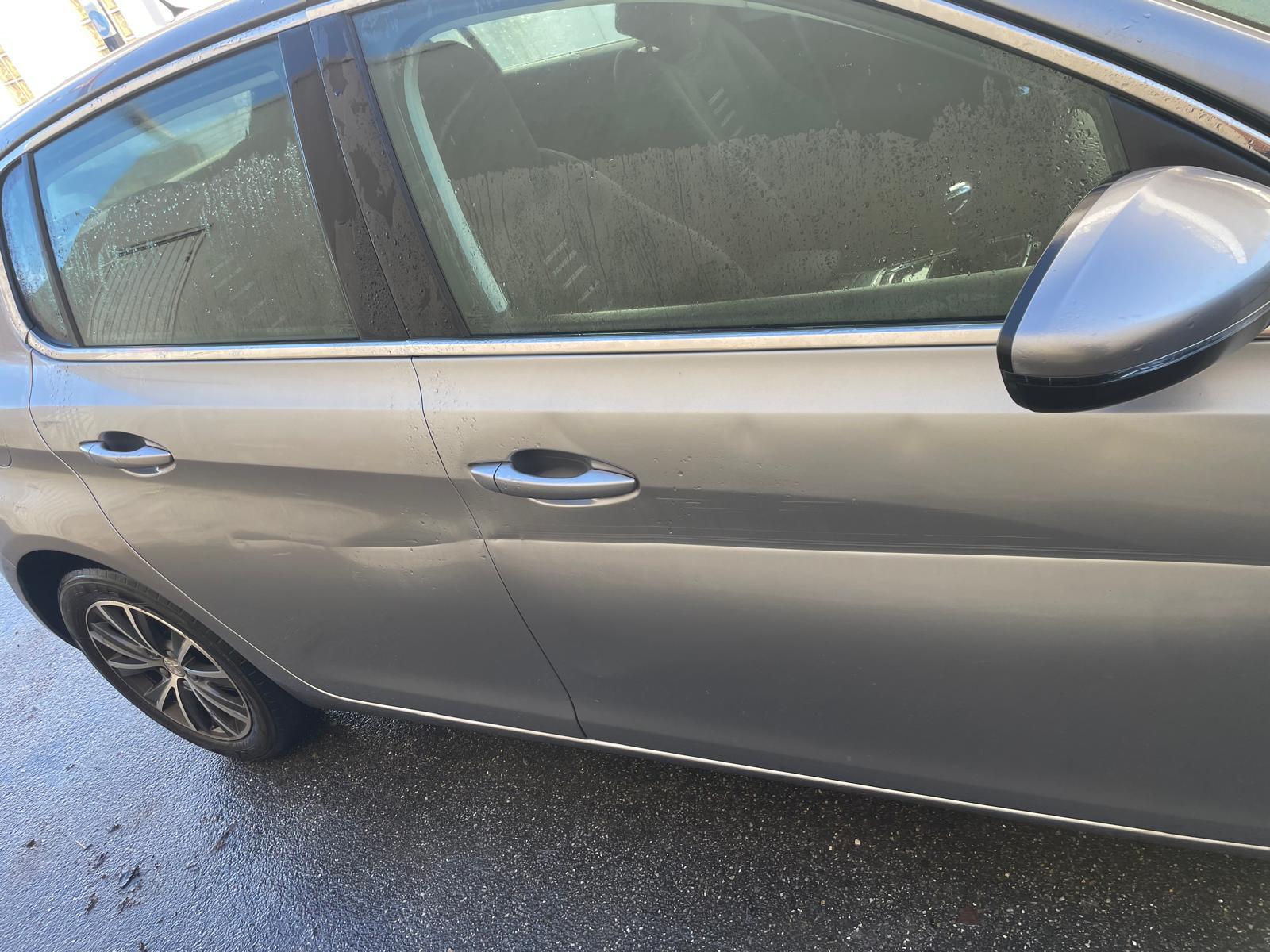 PEUGEOT 308 1.6 THP Allure-image-6