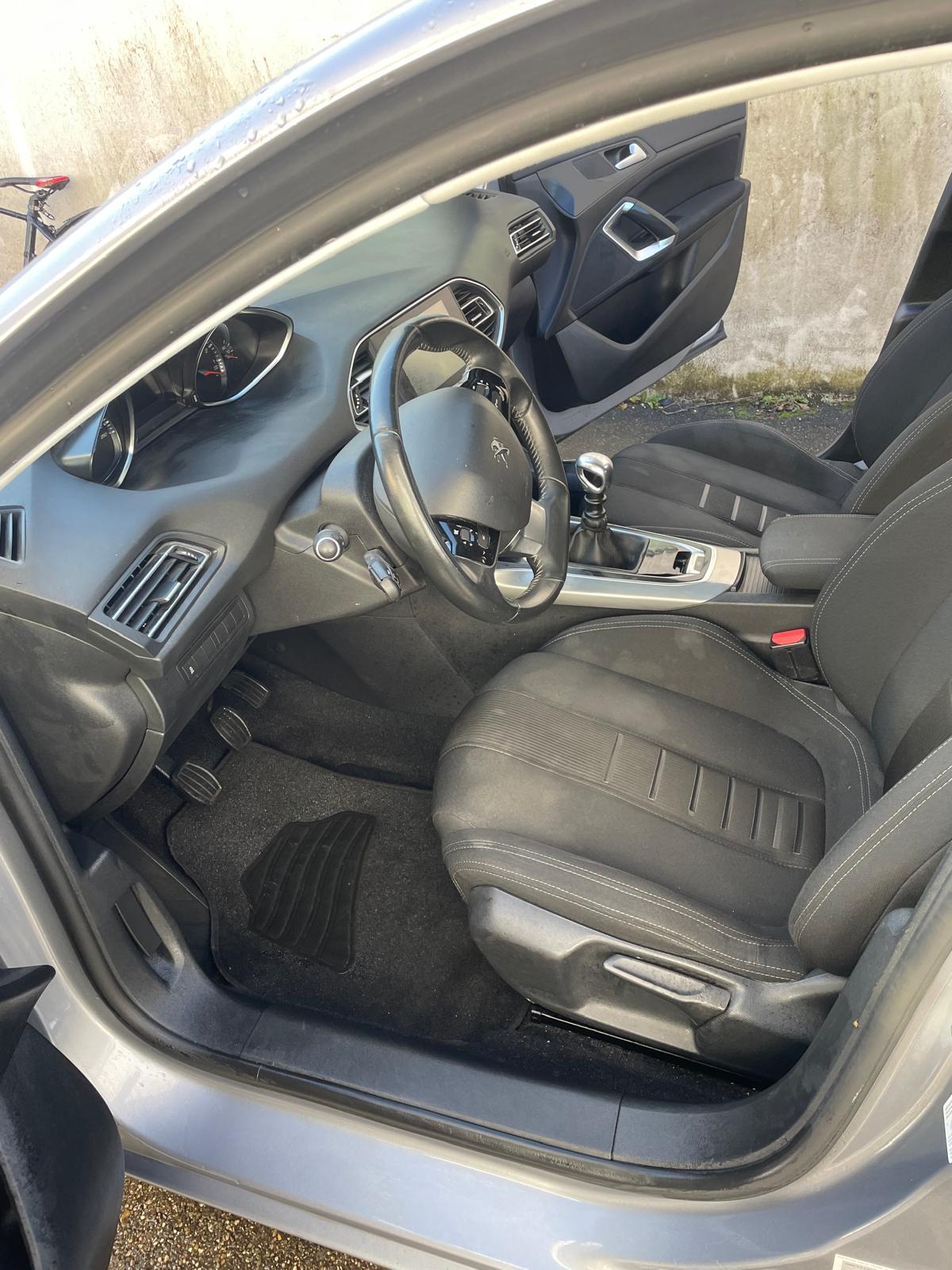PEUGEOT 308 1.6 THP Allure-image-12