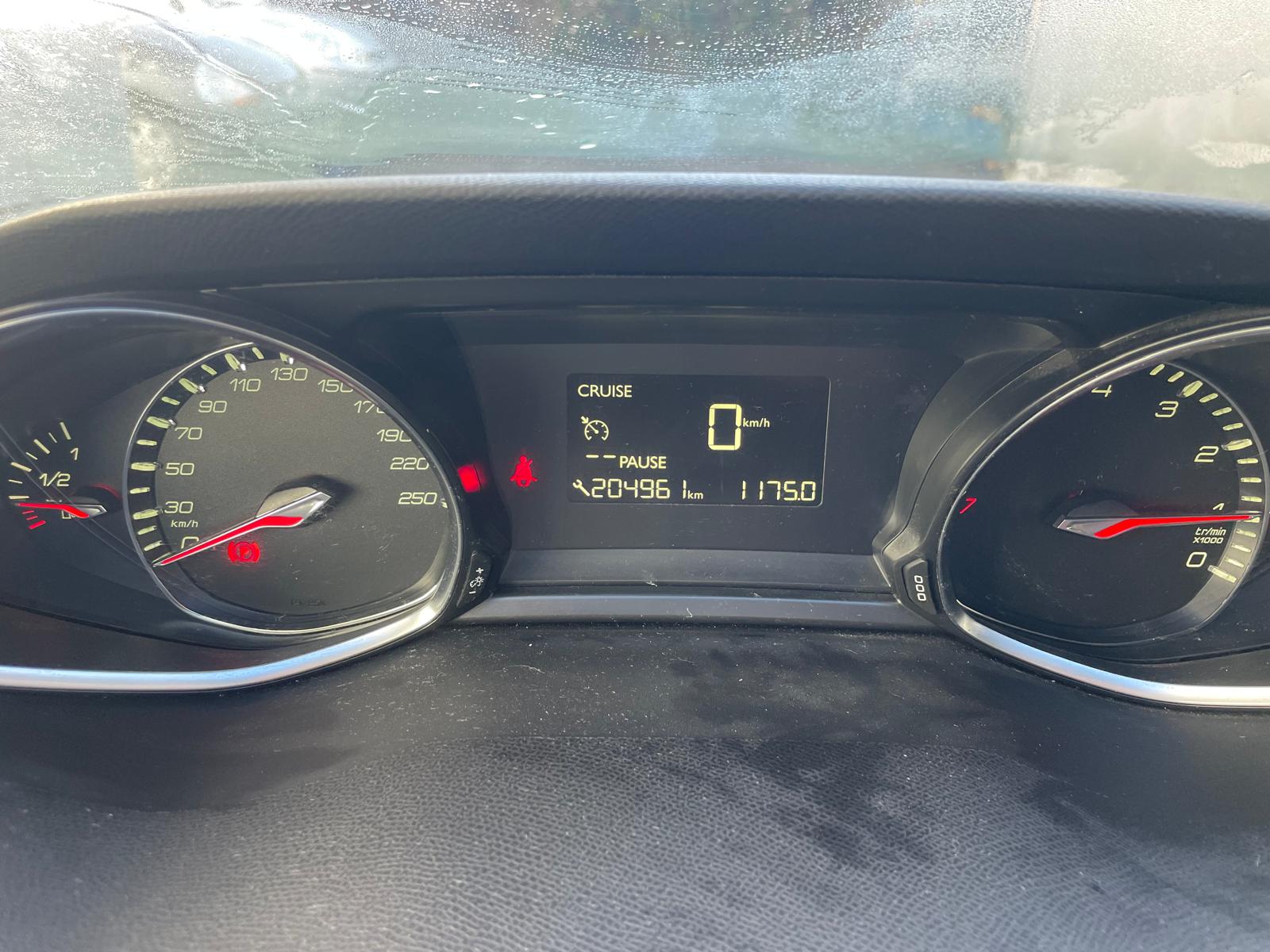 PEUGEOT 308 1.6 THP Allure-image-5