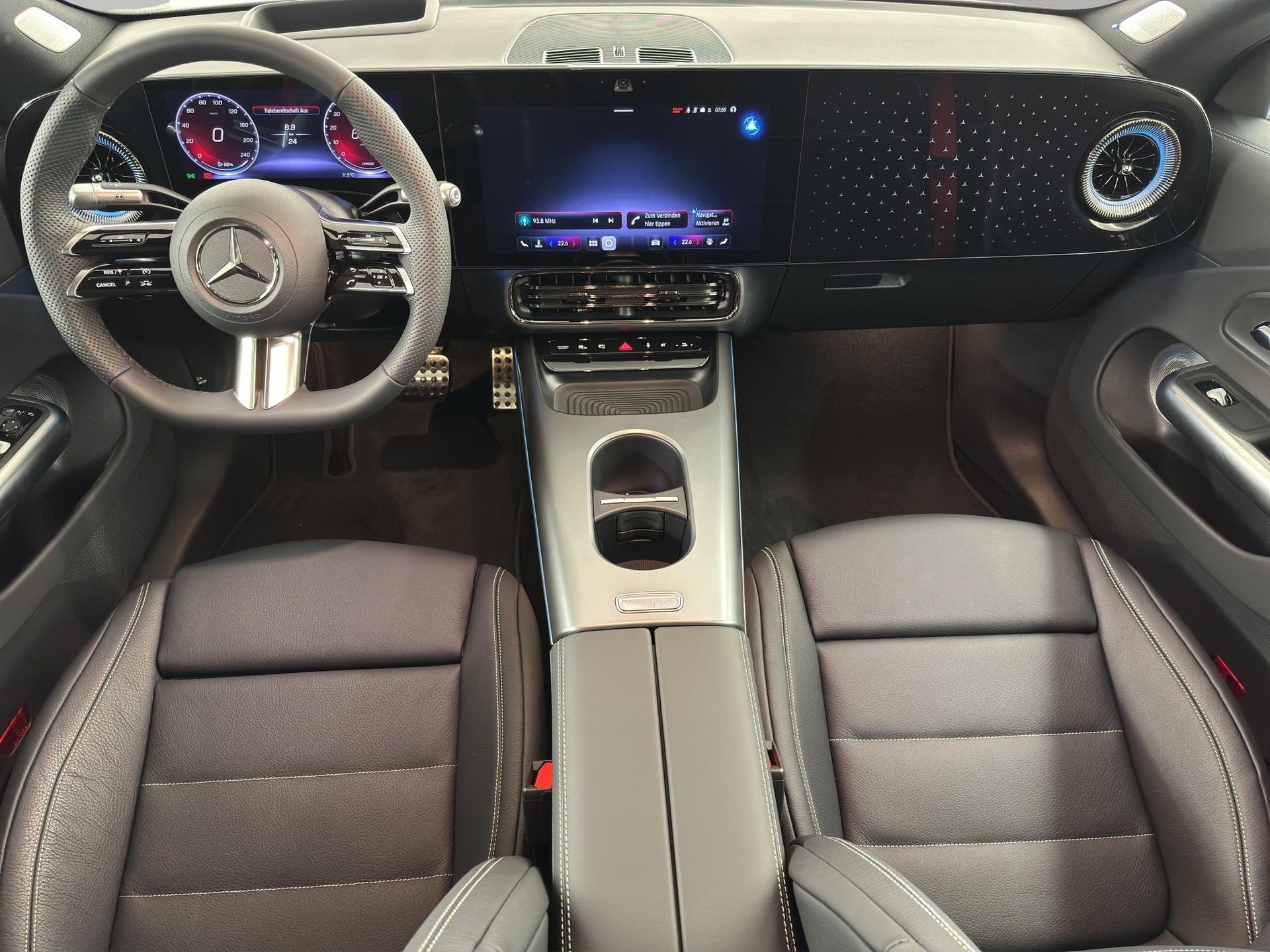 MERCEDES-BENZ CLA 350 AMG Line 4matic-image-8