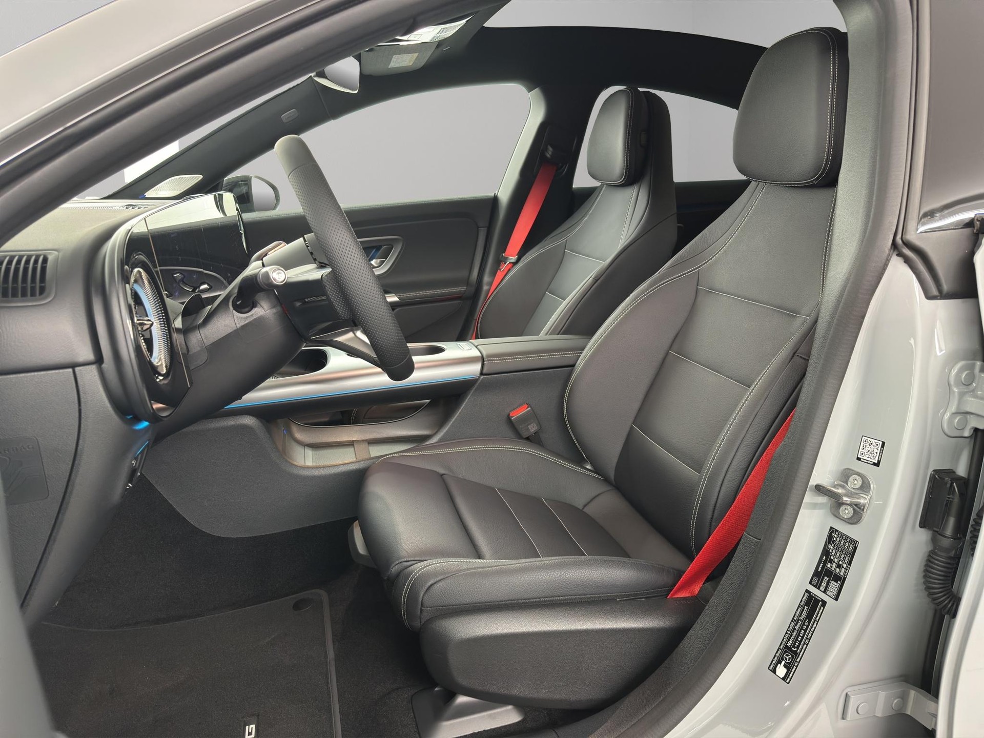 MERCEDES-BENZ CLA 350 AMG Line 4matic-image-6