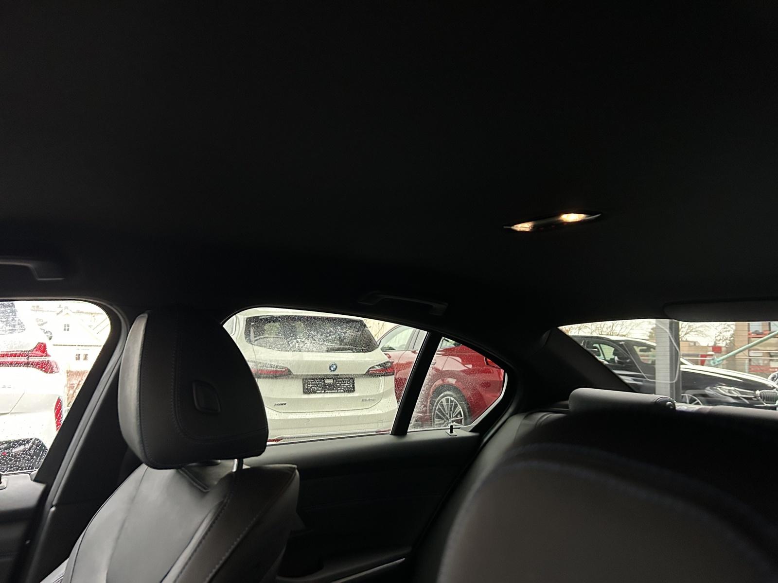 BMW M340i xDrive-image-13