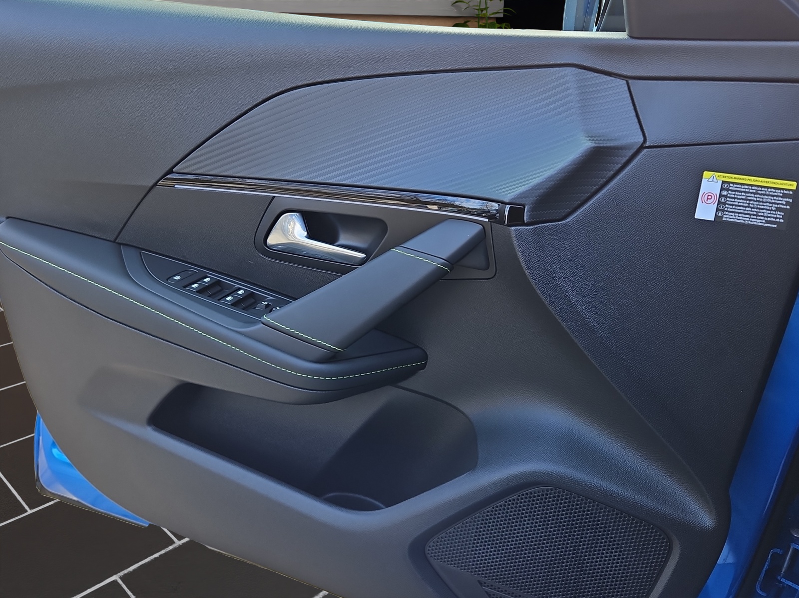 PEUGEOT 208 NEW Elektrik 115kW GT-image-14