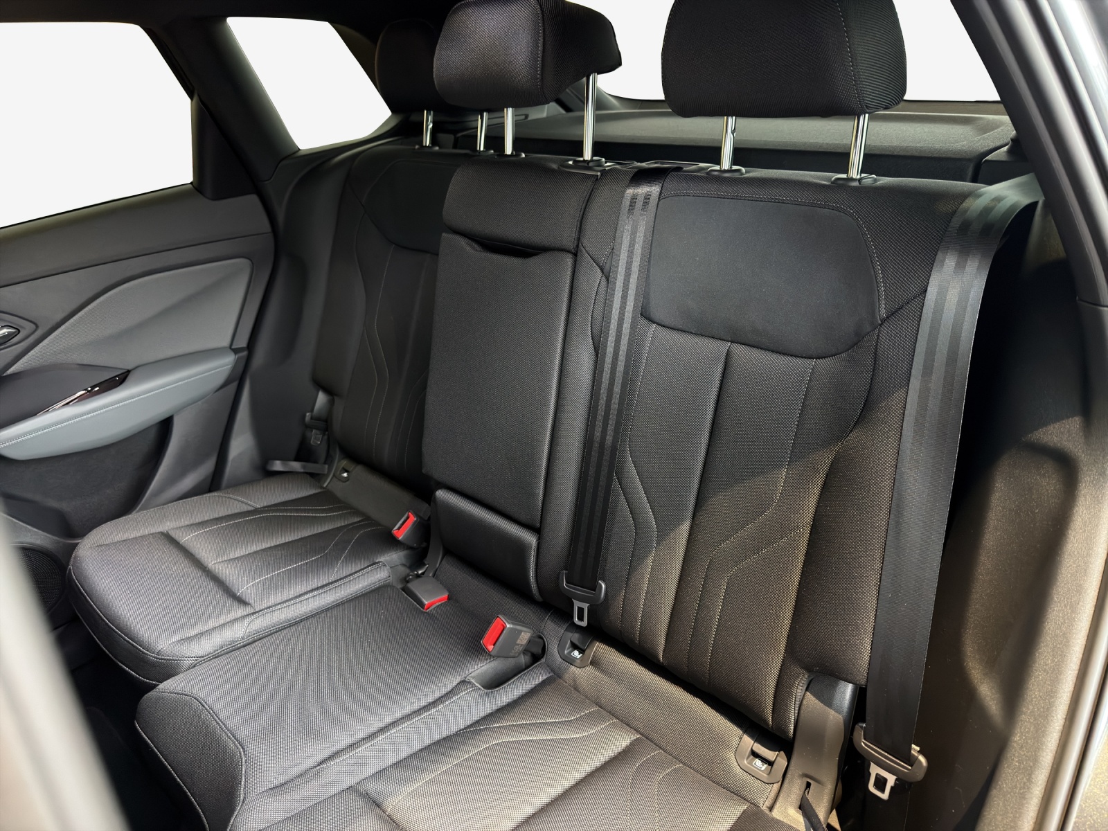 AUDI Q3 SUV 110 kW TFSI S tronic-image-10