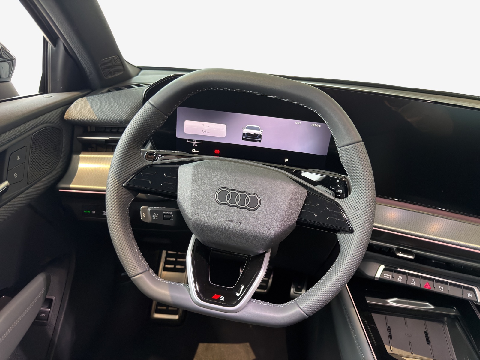 AUDI Q3 SUV 110 kW TFSI S tronic-image-8