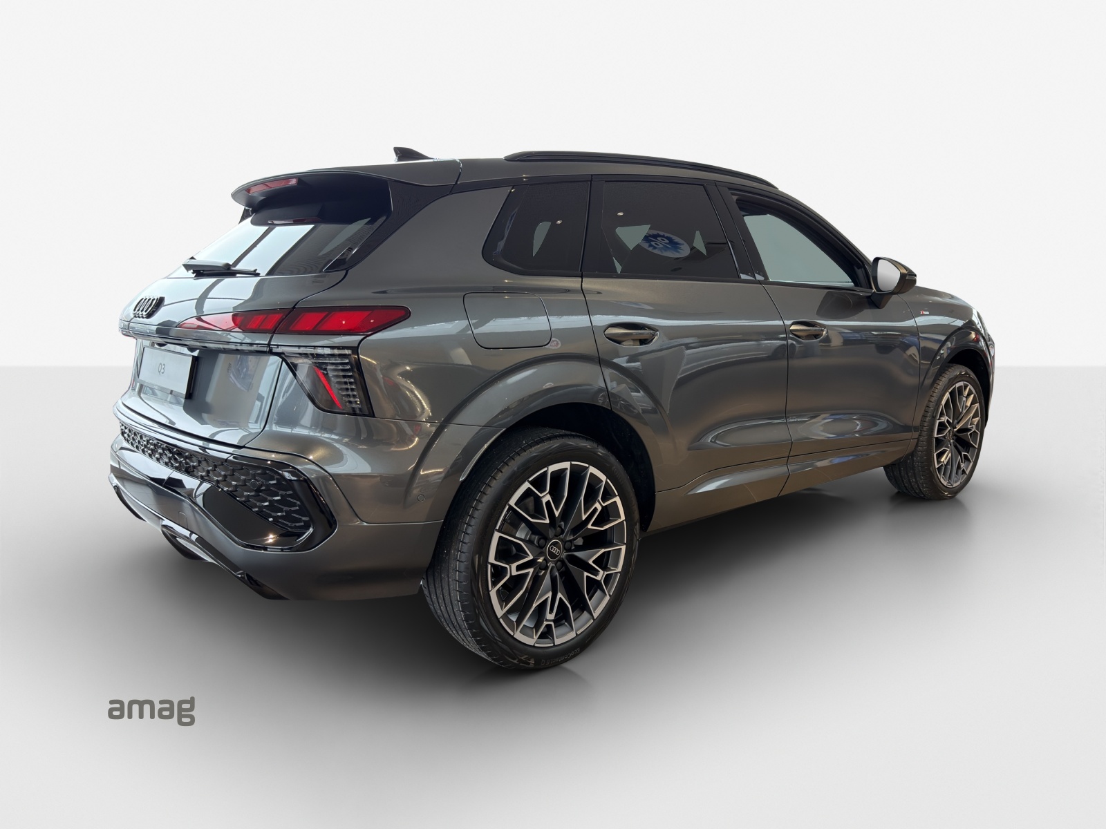 AUDI Q3 SUV 110 kW TFSI S tronic-image-3