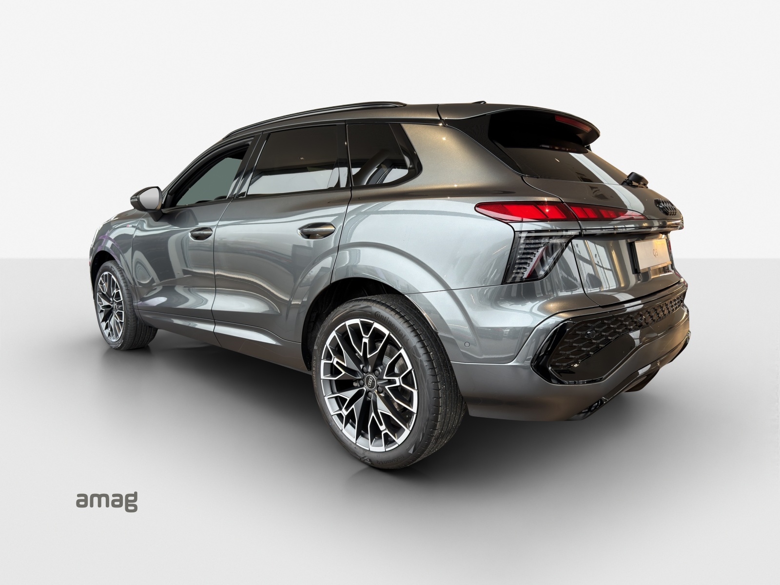 AUDI Q3 SUV 110 kW TFSI S tronic-image-1