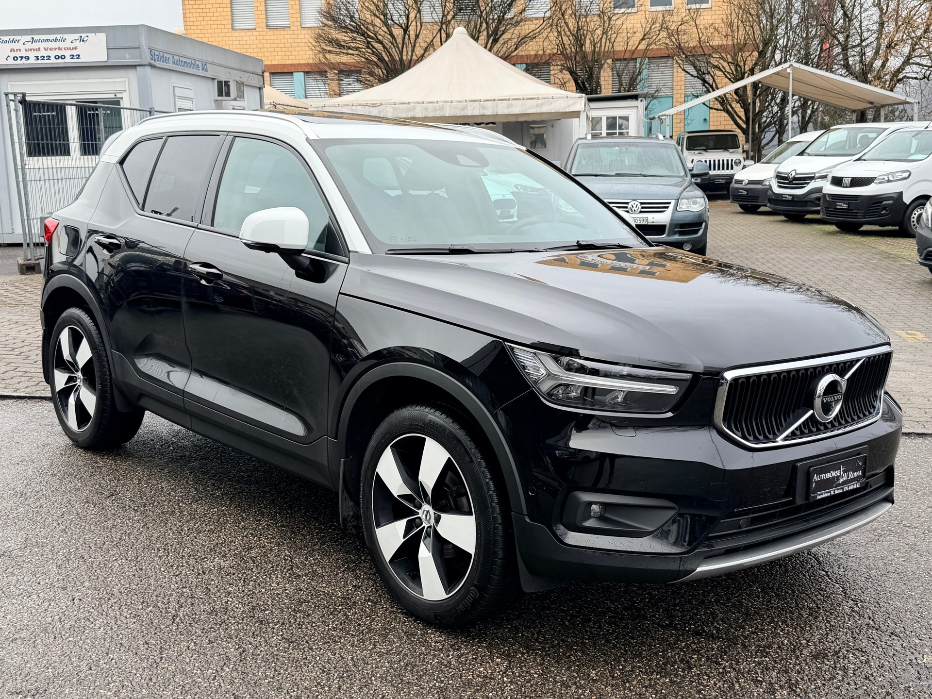 VOLVO XC40 T3 XCITE Geartronic-image-0