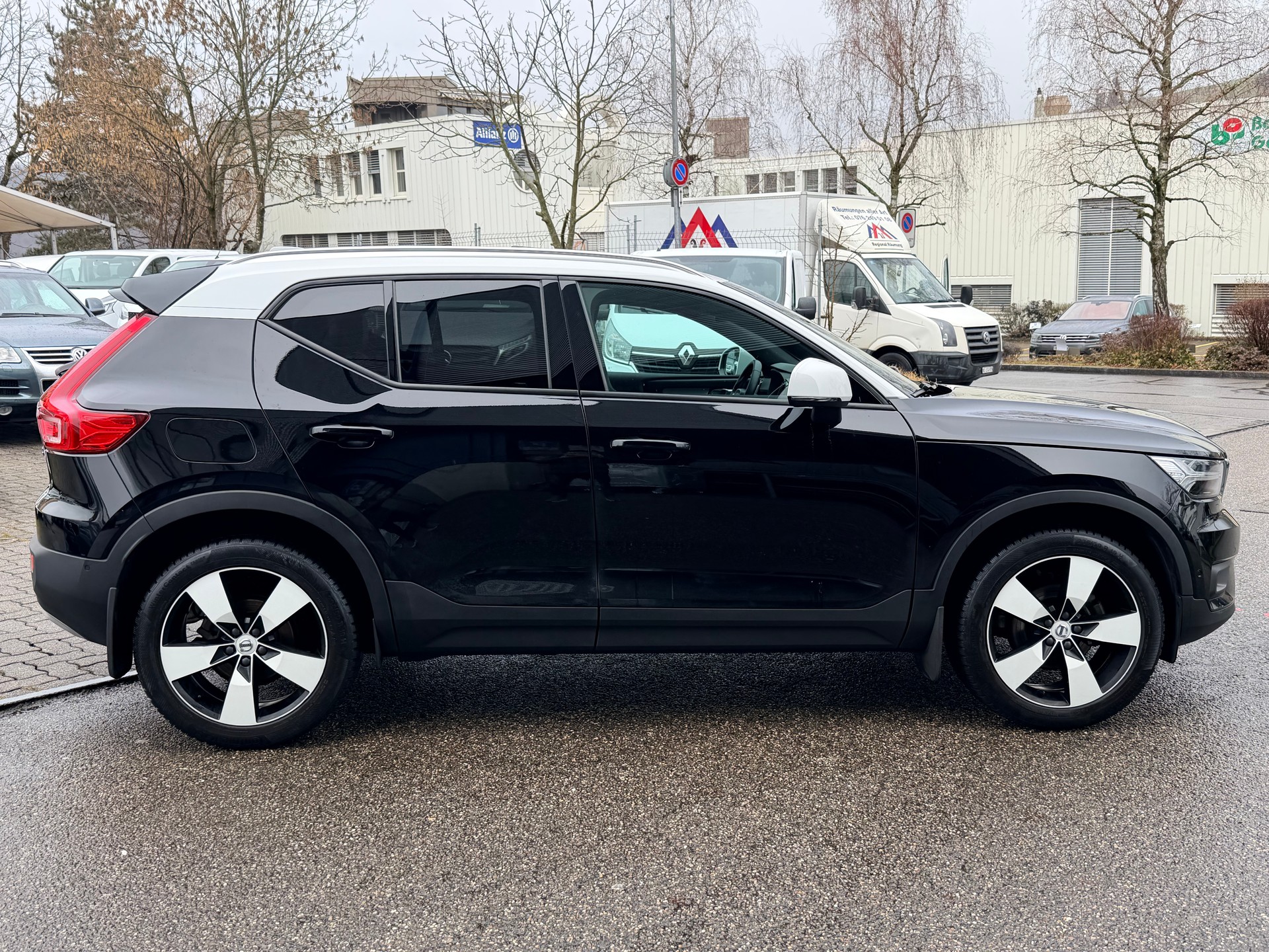 VOLVO XC40 T3 XCITE Geartronic-image-1