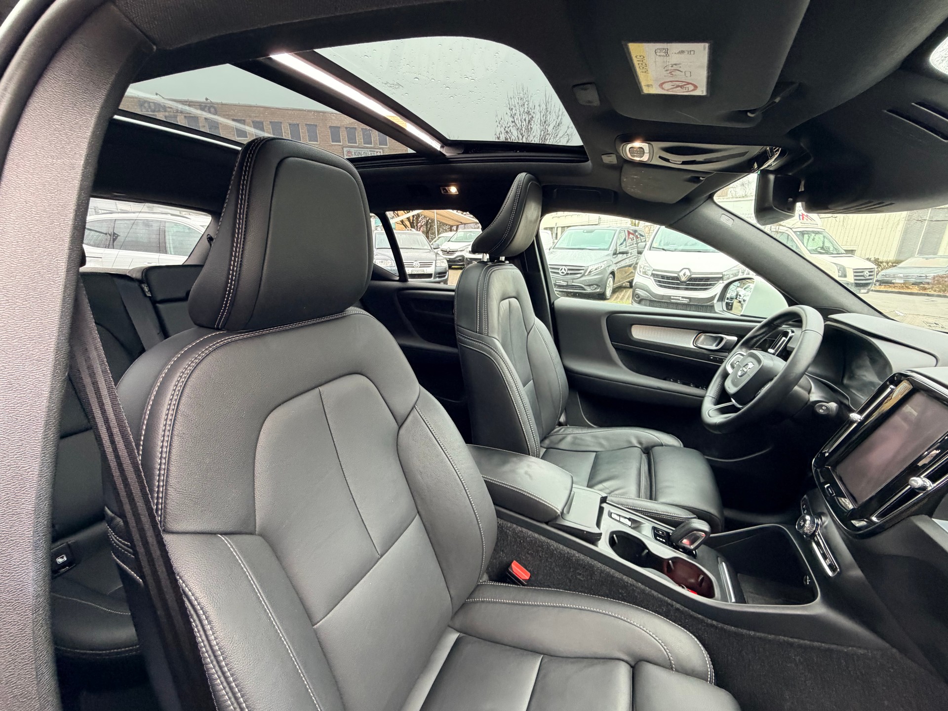 VOLVO XC40 T3 XCITE Geartronic-image-10