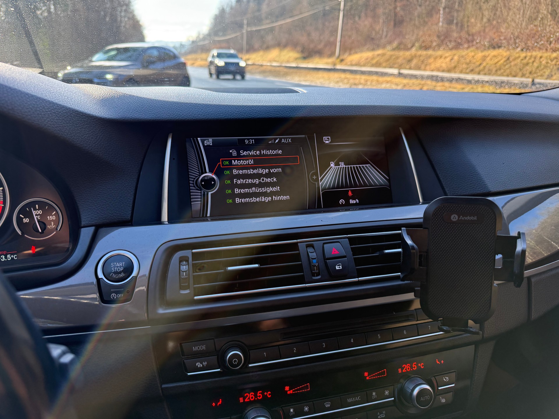 BMW 520d Touring xDrive Modern Line Steptronic-image-4