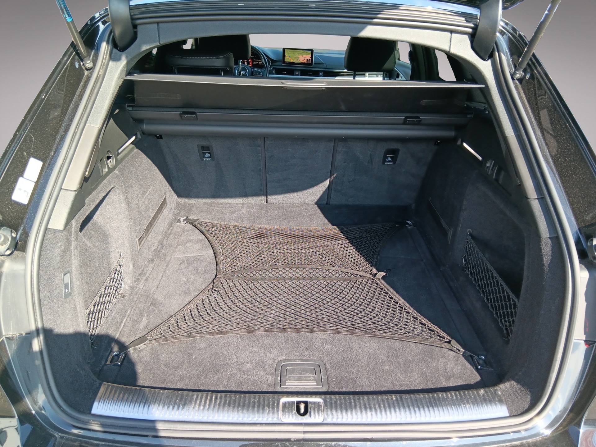 AUDI S4 Avant 3.0 TFSI quattro tiptronic-image-10