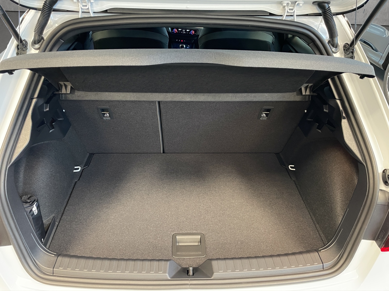 AUDI A1 Sportback 30 TFSI Attraction S-tronic-image-14
