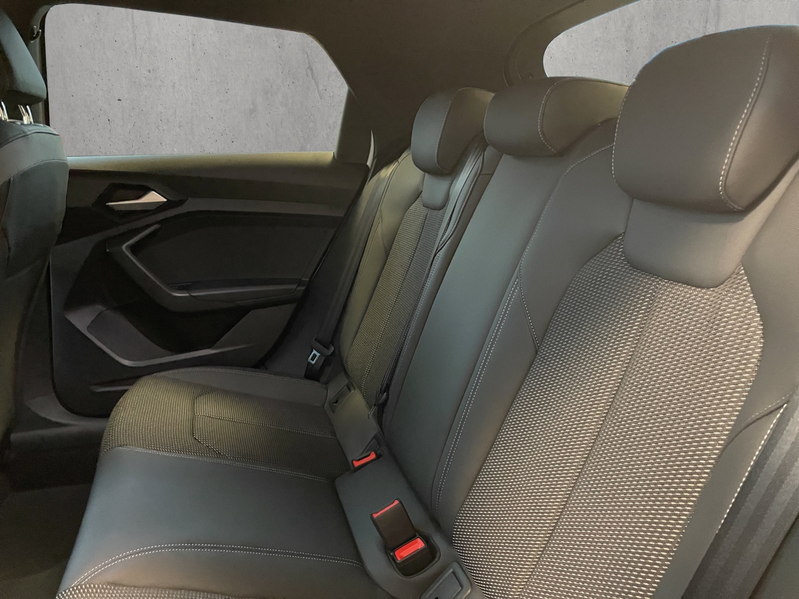 AUDI A1 Sportback 30 TFSI Attraction S-tronic-image-13