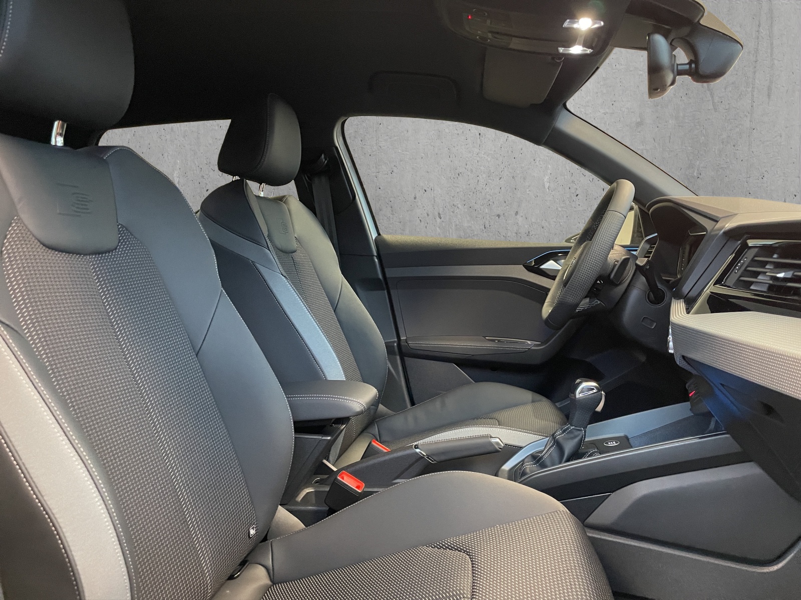 AUDI A1 Sportback 30 TFSI Attraction S-tronic-image-7
