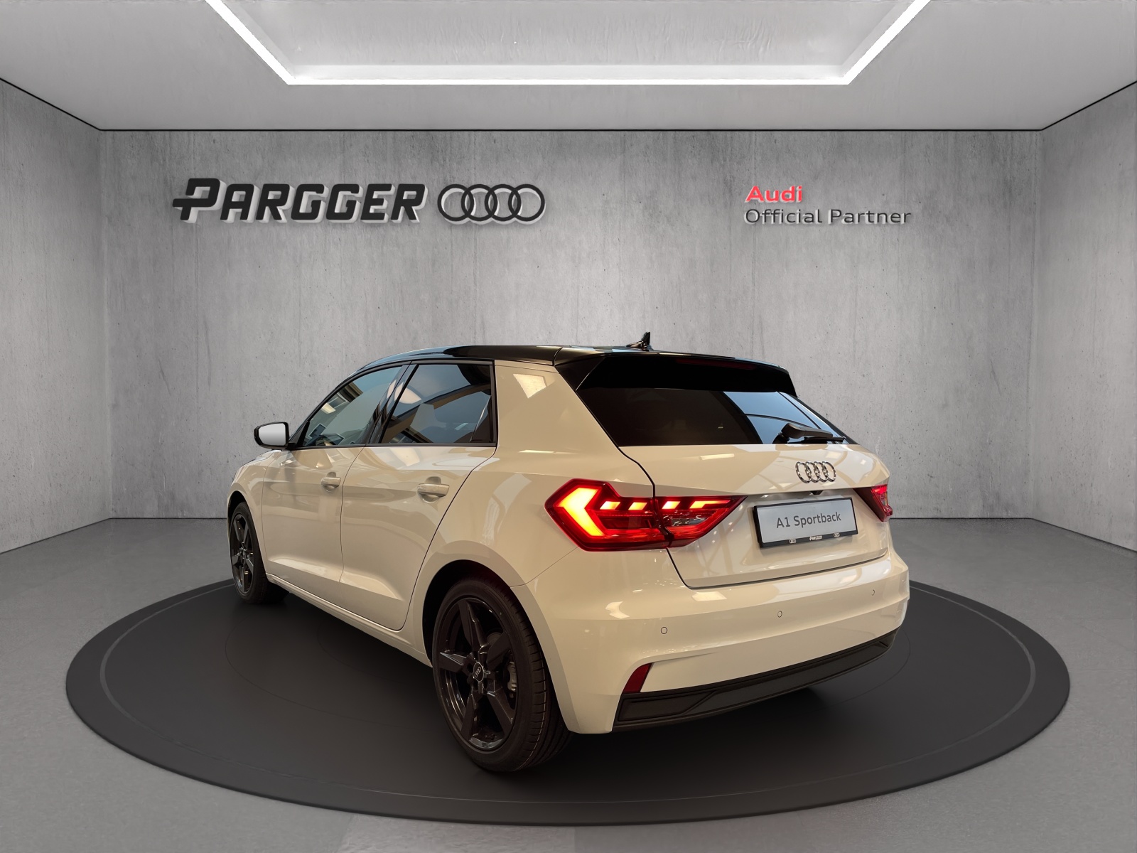 AUDI A1 Sportback 30 TFSI Attraction S-tronic-image-4