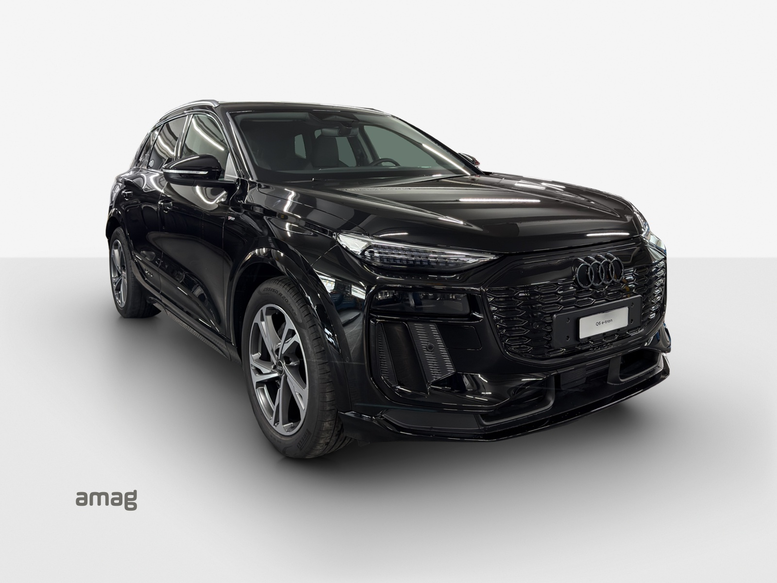 AUDI Q6 e-tron quattro-image-5