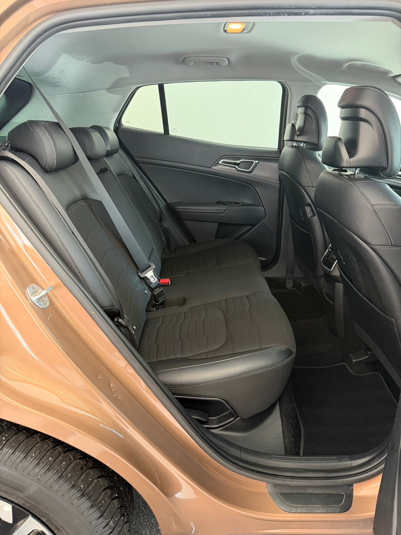 KIA Sportage 1.6 T-GDi Style-image-11