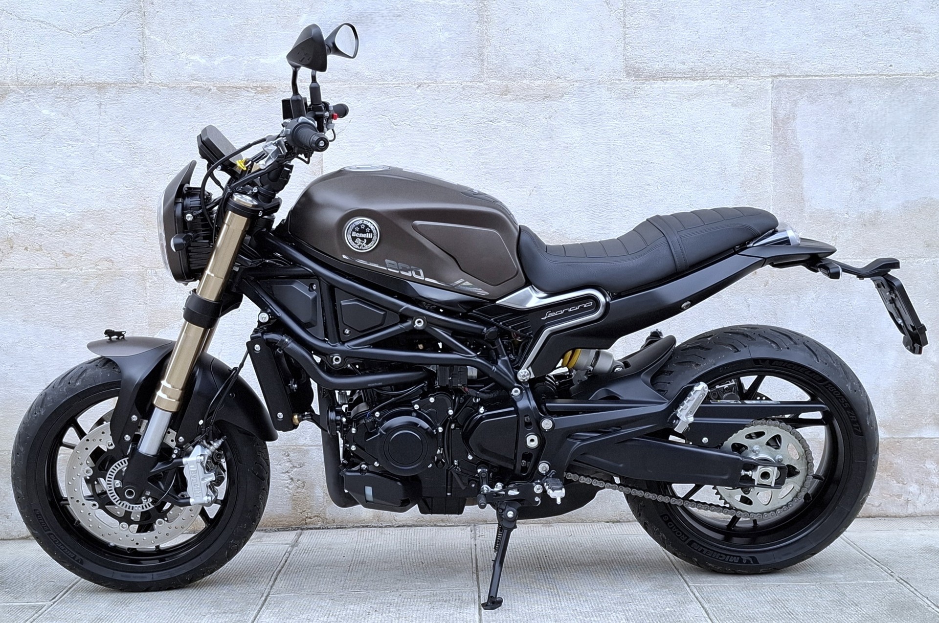 BENELLI Leoncino 800-showroom-element-2