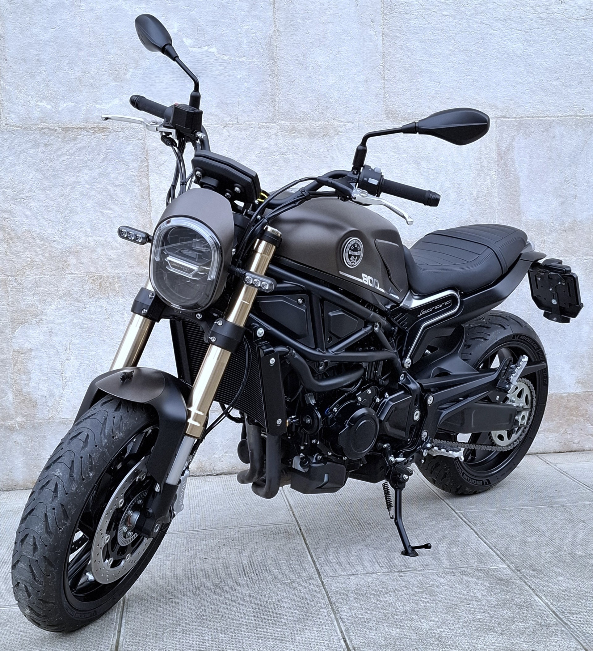 BENELLI Leoncino 800-showroom-element-3