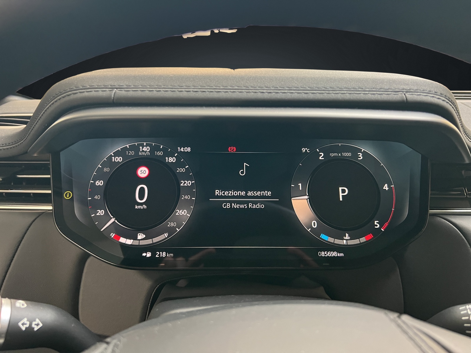 LAND ROVER Range Rover Sport D250 3.0 TD6 MHEV Dynamic SE Automatic-image-13