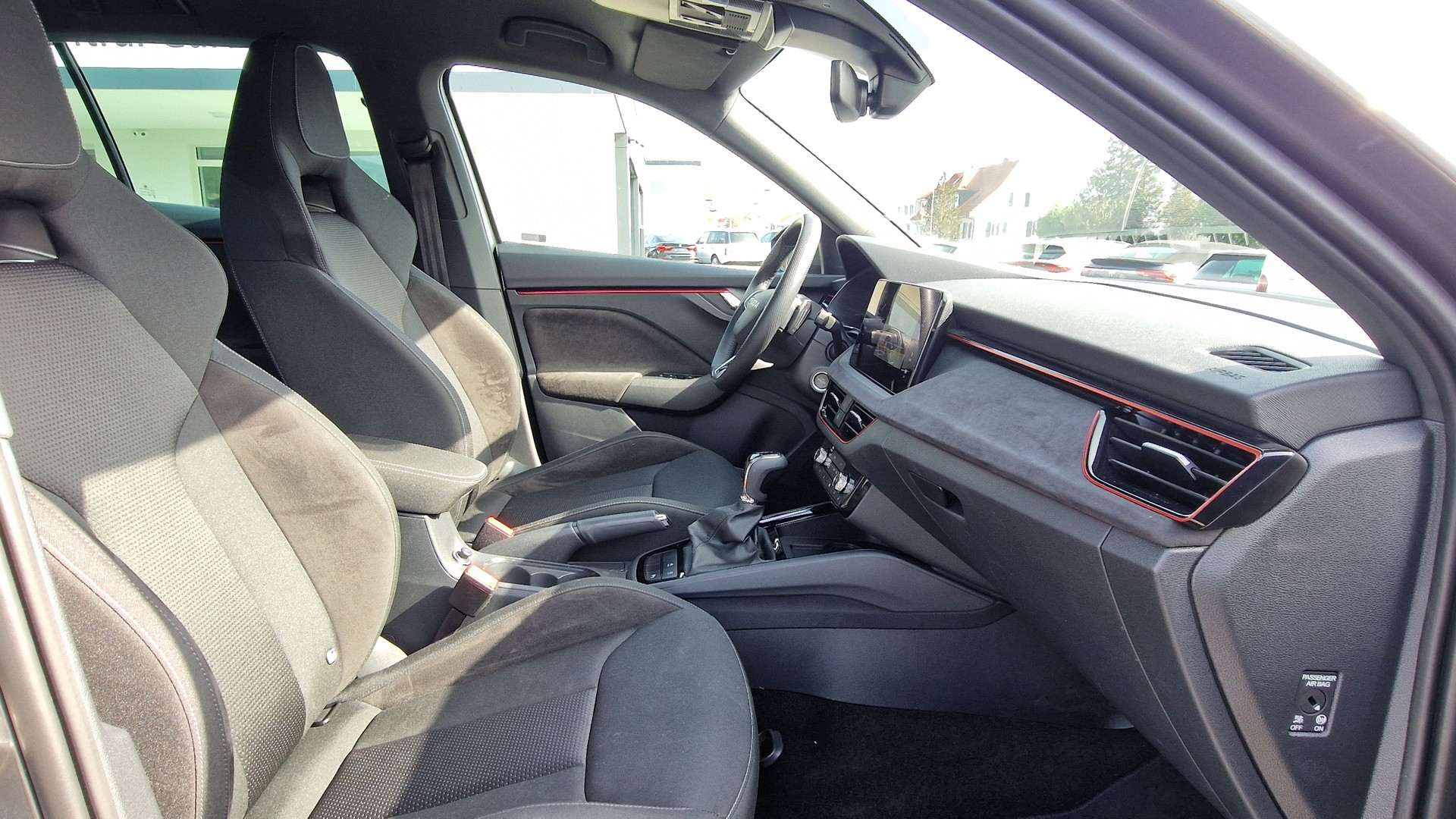 SKODA Kamiq 1.0 TSI Selection DSG-image-6