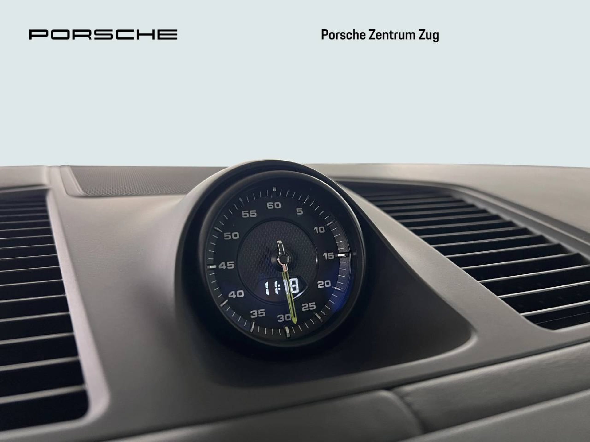 PORSCHE Cayenne Turbo S E-Hybrid Coupé-image-27