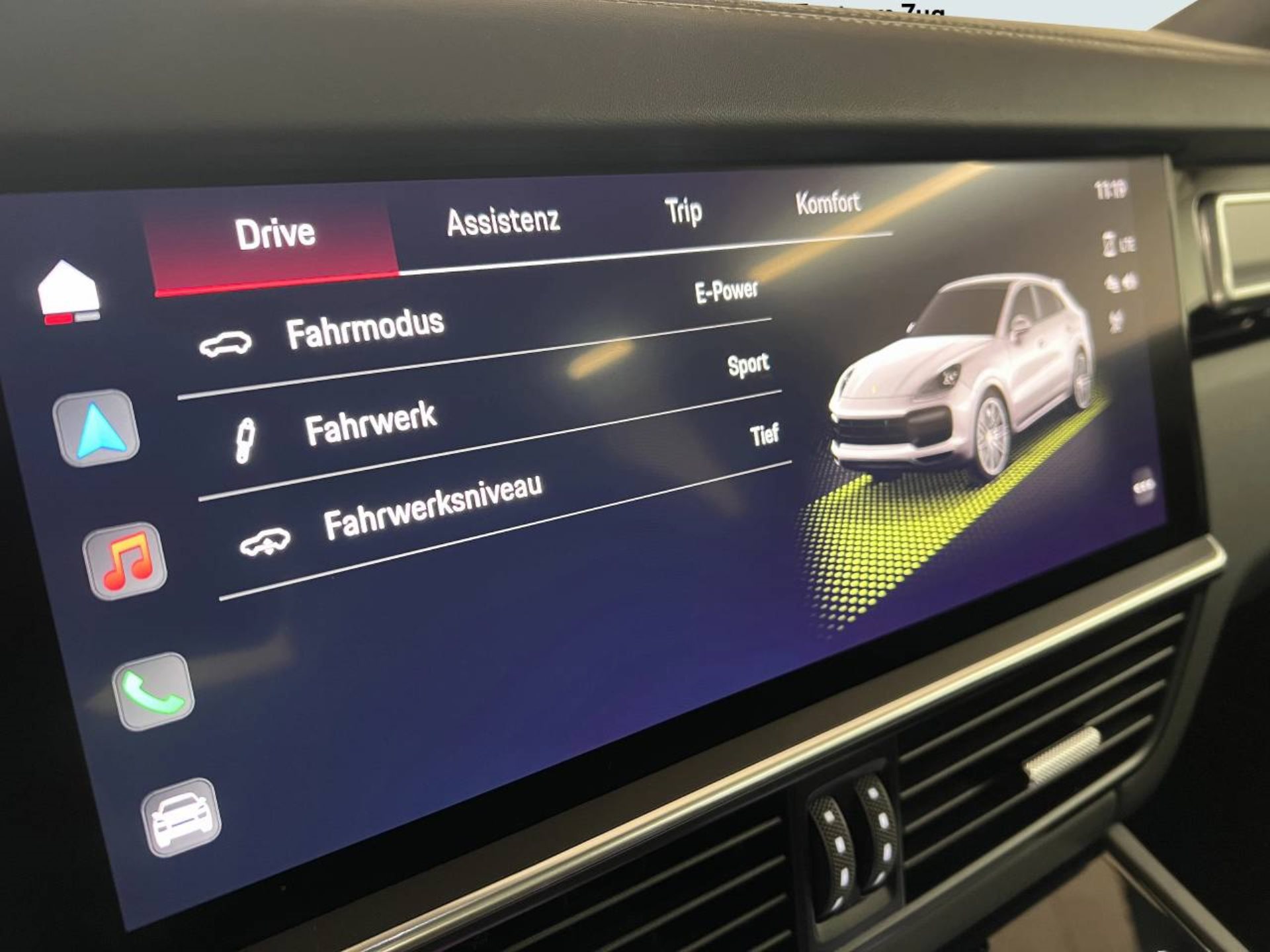 PORSCHE Cayenne Turbo S E-Hybrid Coupé-image-30