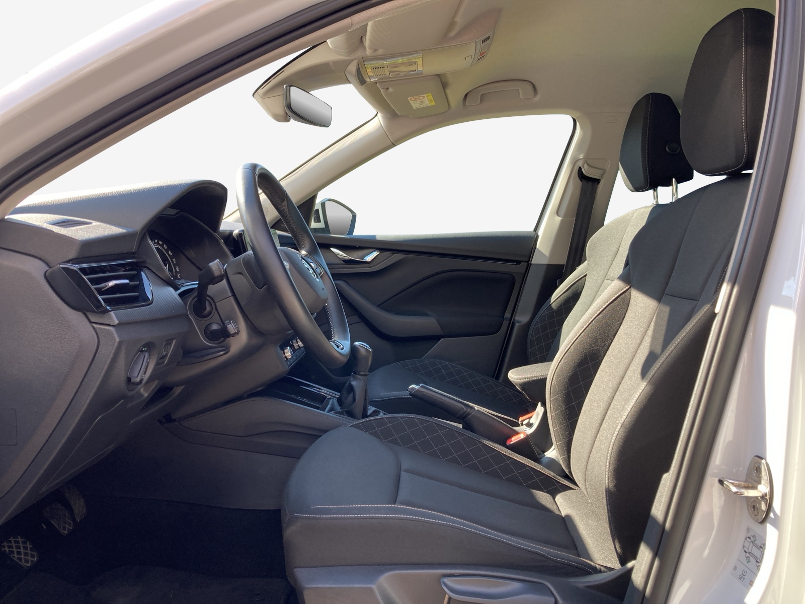 SKODA Kamiq 1.0 TSI Ambition-image-7