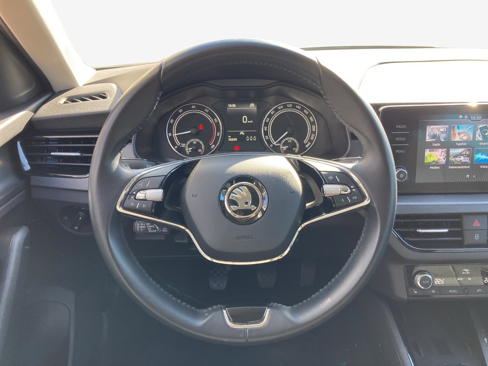 SKODA Kamiq 1.0 TSI Ambition-image-9