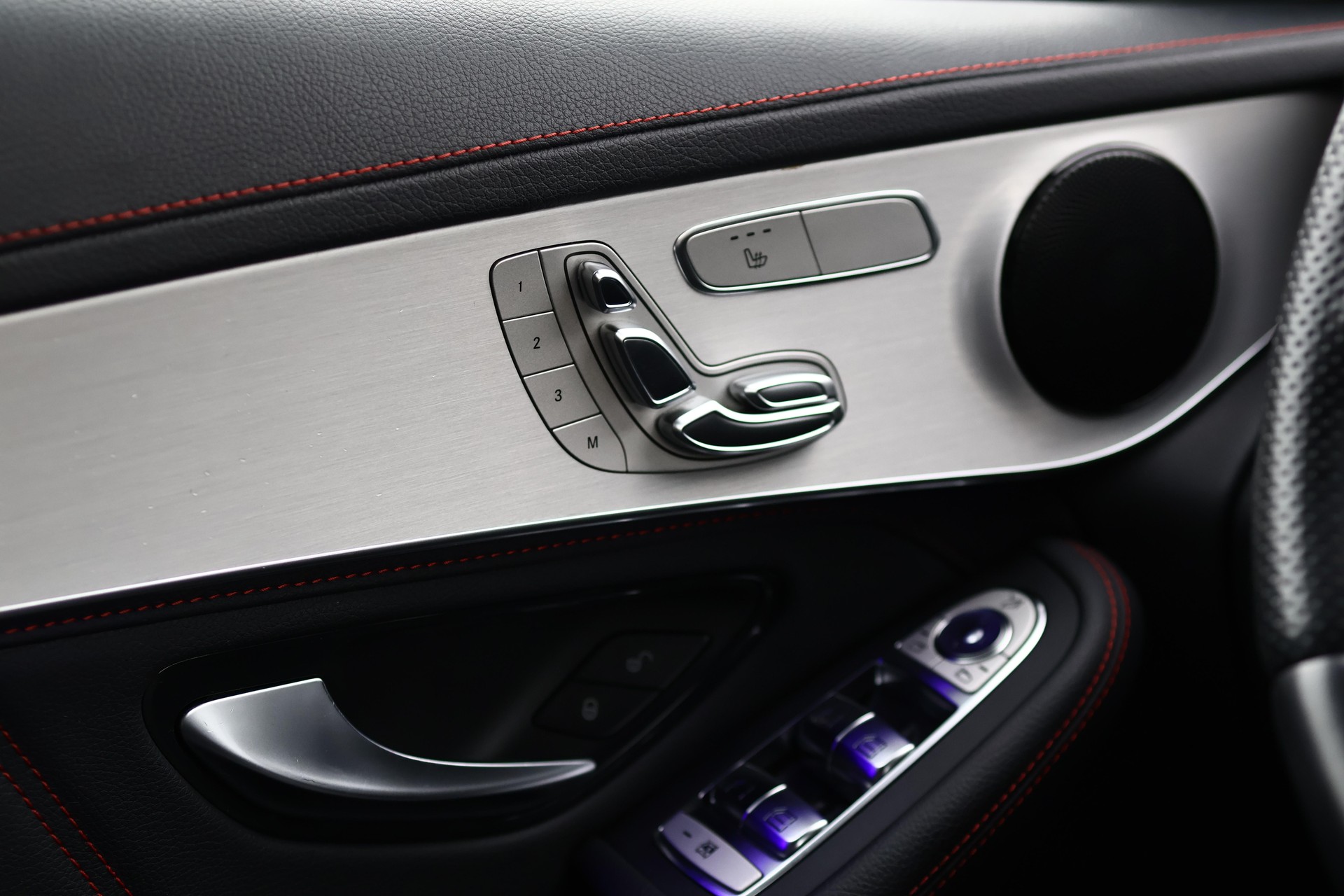 MERCEDES-BENZ GLC 43 AMG 4m-image-22
