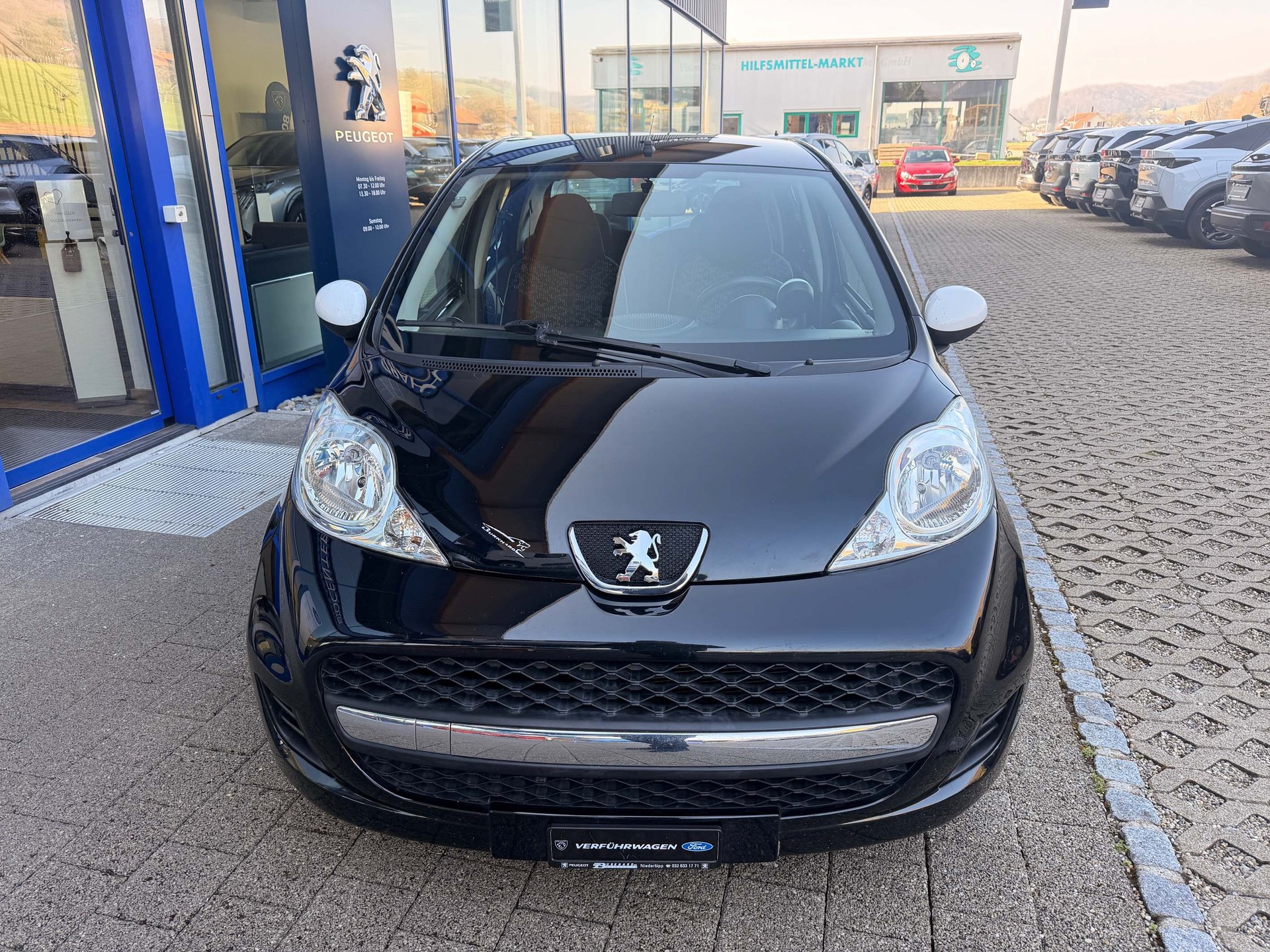 PEUGEOT 107 1.0 Trendy-image-2