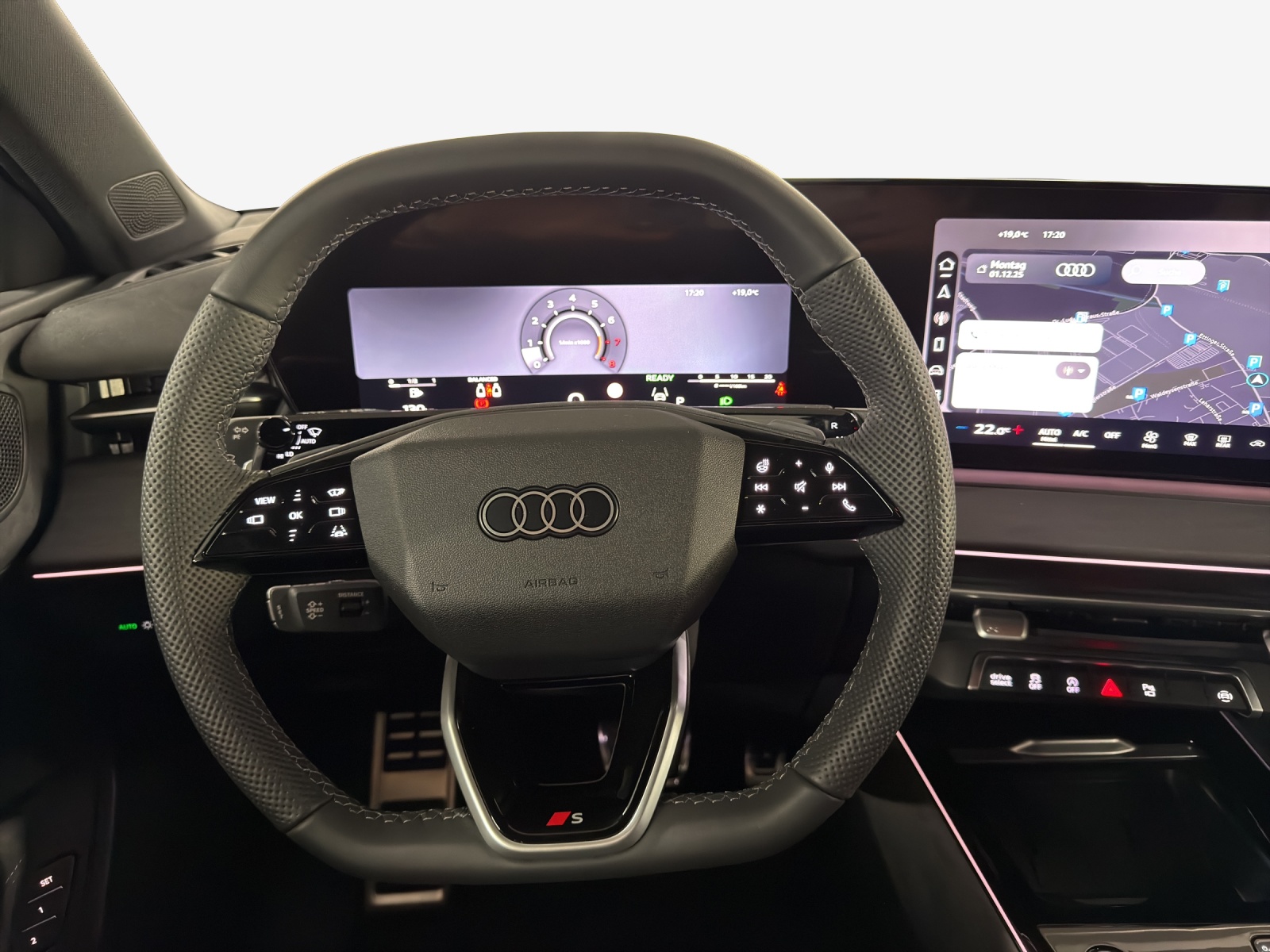 AUDI Q3 Sportback TFSI quattro 195 kW S tronic-image-9